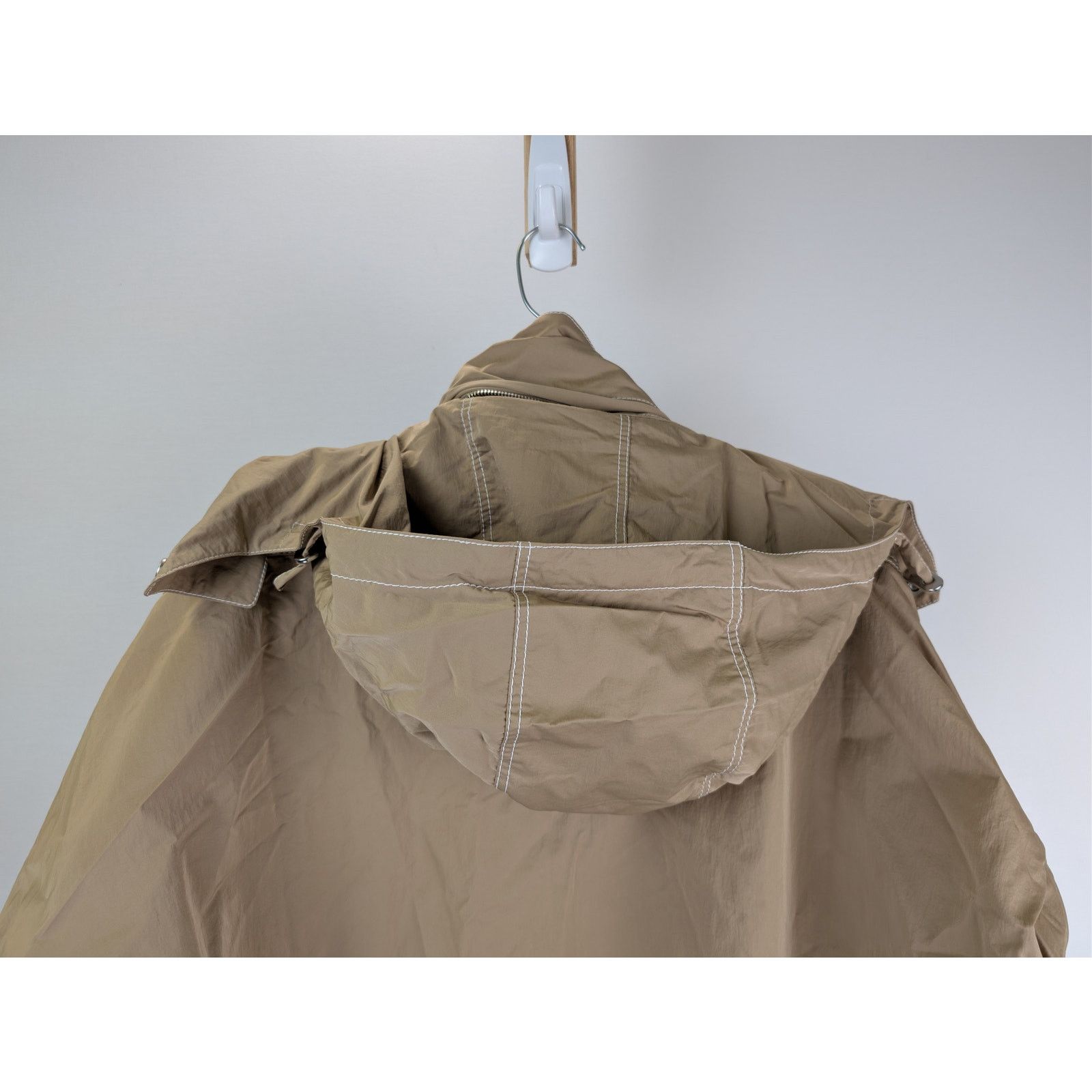 Bottega Veneta o1rshd1 Tech Nylon Blouson Hoodie Jacket in Seasame Size US L / EU 52-54 / 3 - 13 Thumbnail