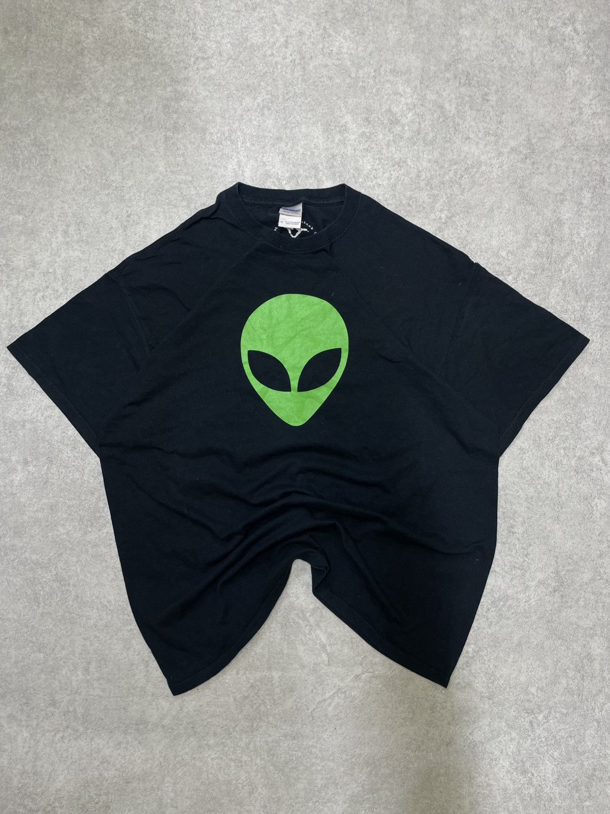 Gildan × Japanese Brand Balenciaga Alien👽RARE find!Cool graphic.Essential streetwear Size US XL / EU 56 / 4 - 1 Thumbnail