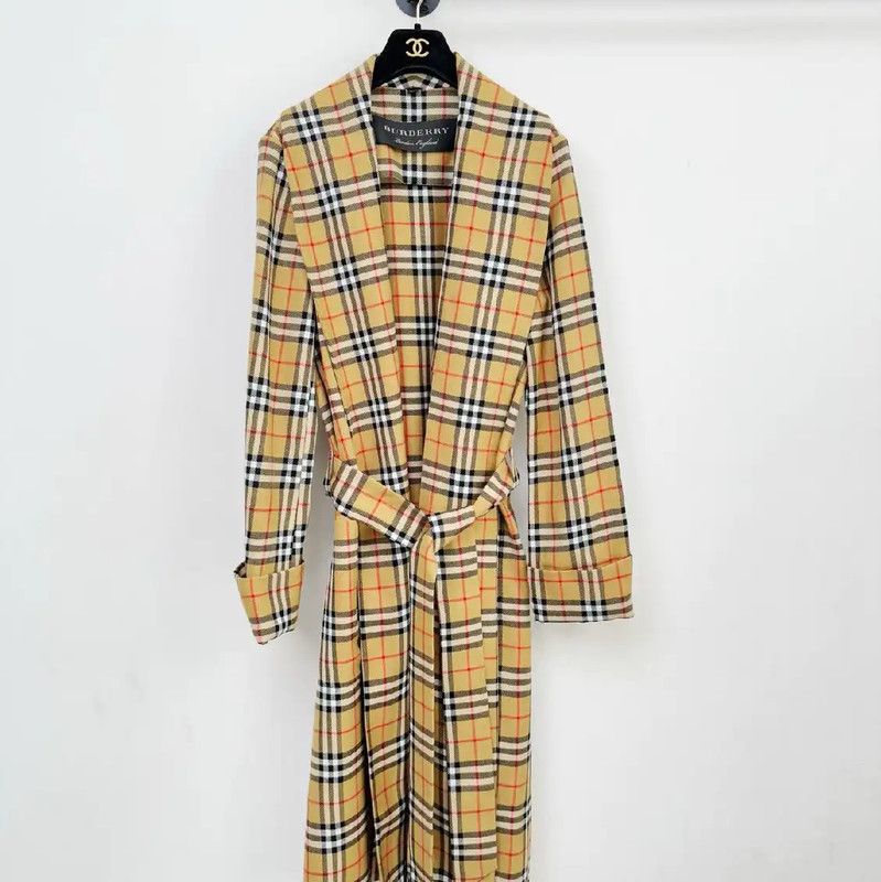 Burberry Burberry Yellow Women's Trench Coat Size XS / US 0-2 / IT 36-38 - 1 Thumbnail