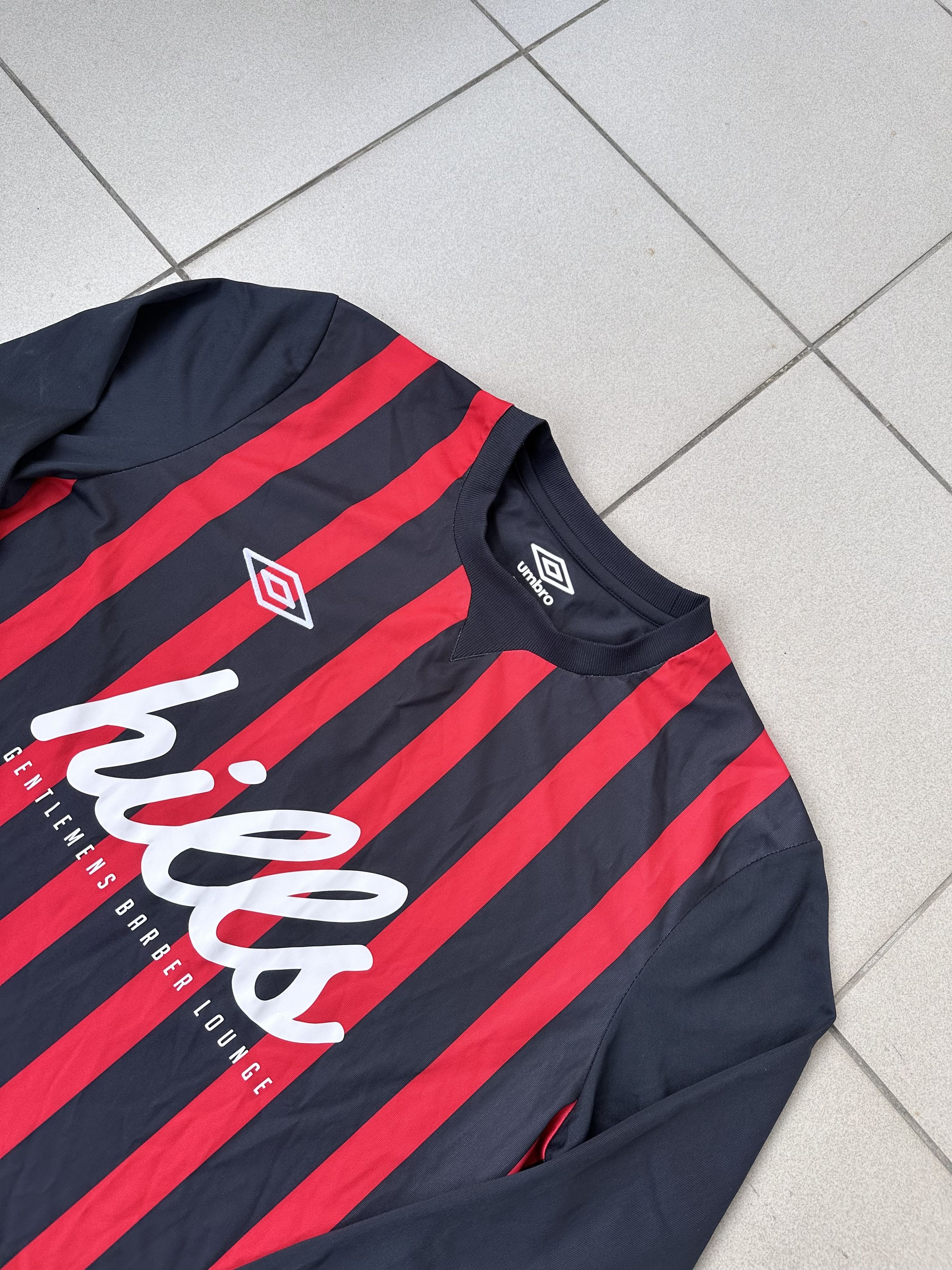 Umbro UMBRO x HILLS STREETWEAR MILAN FOOTBALL TEE Size US L / EU 52-54 / 3 - 3 Thumbnail