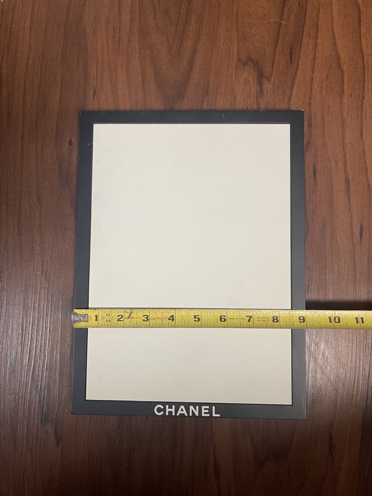 Chanel Chanel Leather Jewlery, Sunglasses, Eyeglass display stand Size ONE SIZE - 2 Thumbnail
