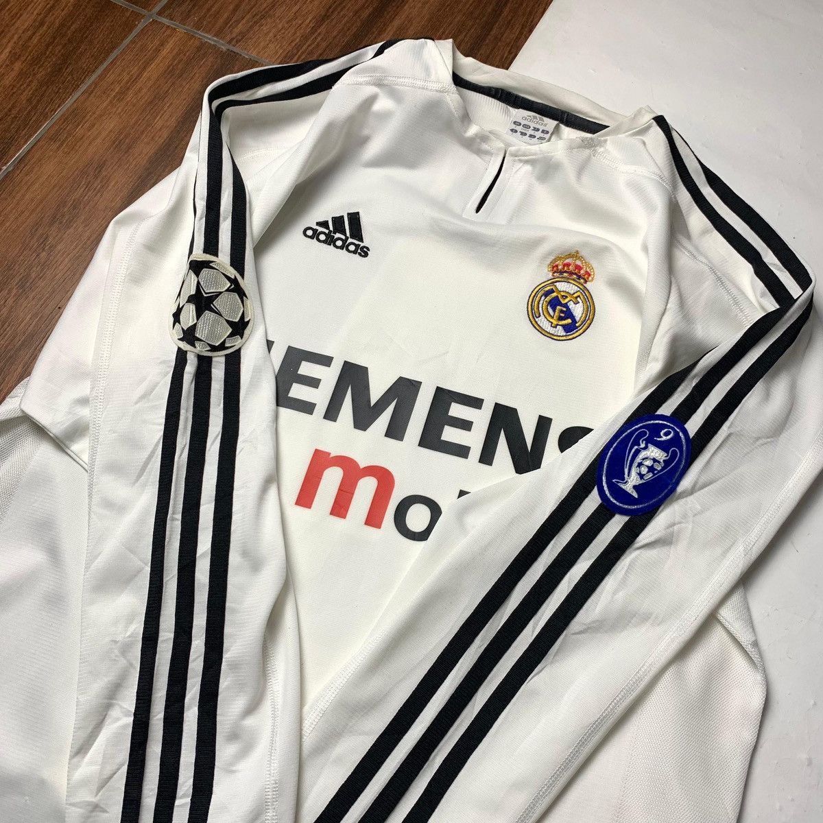 Adidas ❌SOLD OUT❌ Real Madrid 2003-2004 CL Home Long sleeve Jersey🔥 Size US M / EU 48-50 / 2 - 2 Thumbnail