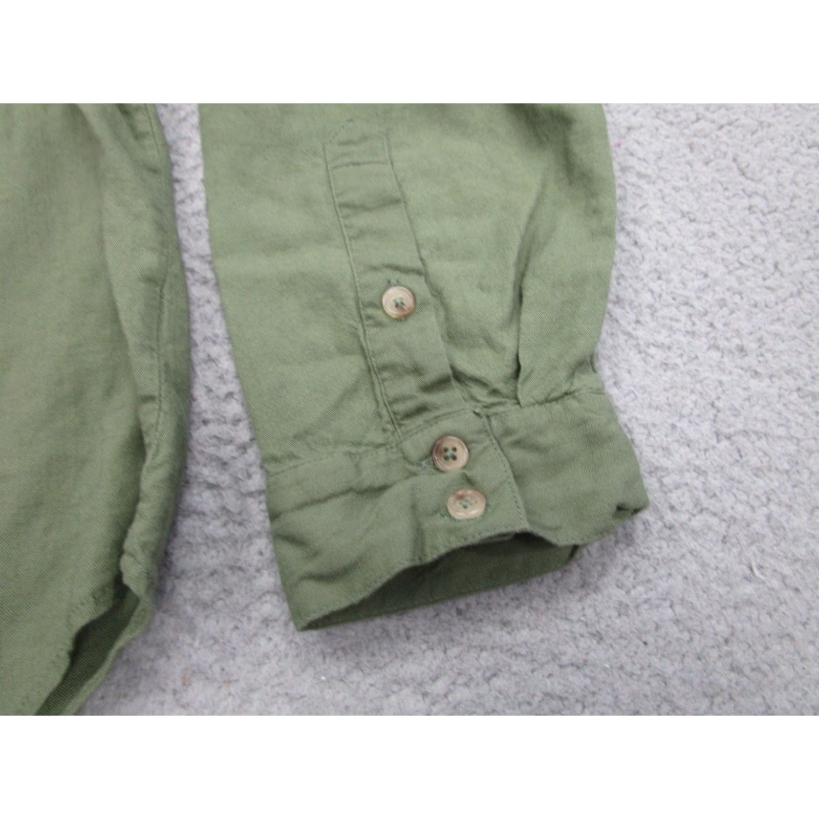 Torrid Torrid Shirt Womens Green Linen Button Up Long Sleeve Collared Casual Relaxed Fit Adult Regular Size 1 Size XS / US 0-2 / IT 36-38 - 4 Thumbnail