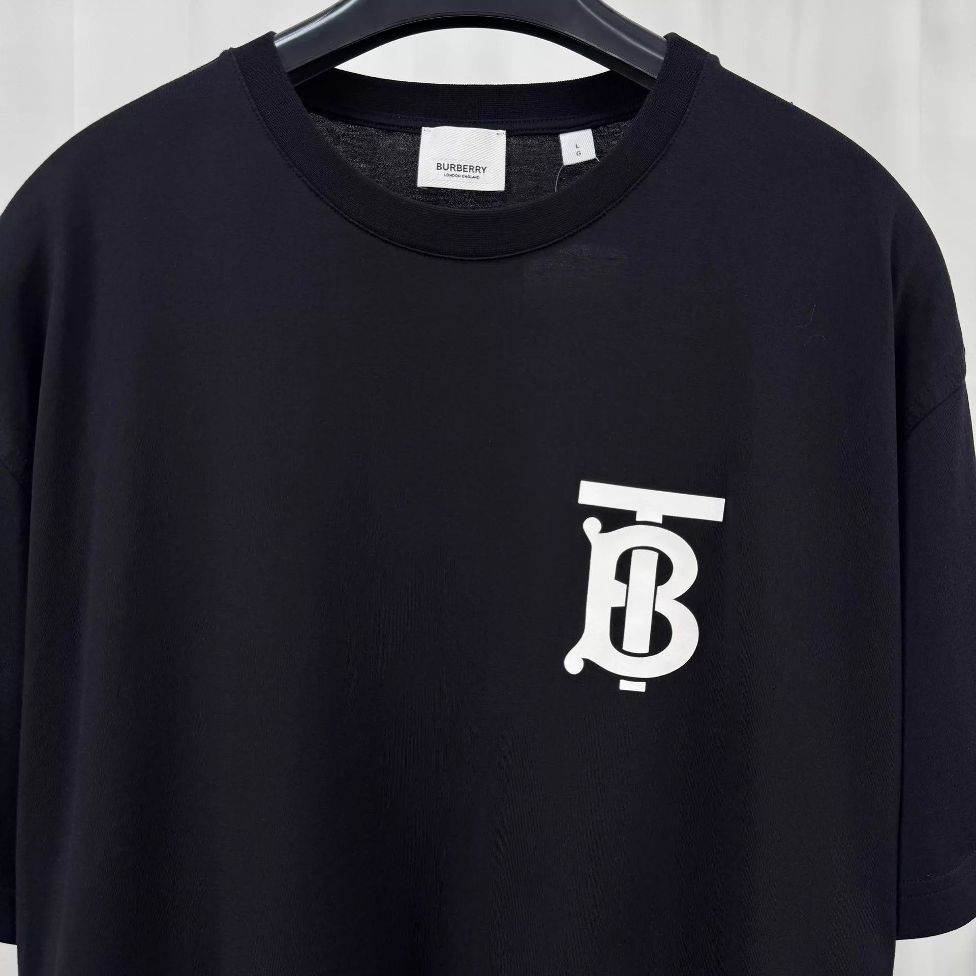 Burberry Burberry Printed Logo Short Sleeve L 98 New KL11190 4700 Size US L / EU 52-54 / 3 - 3 Thumbnail
