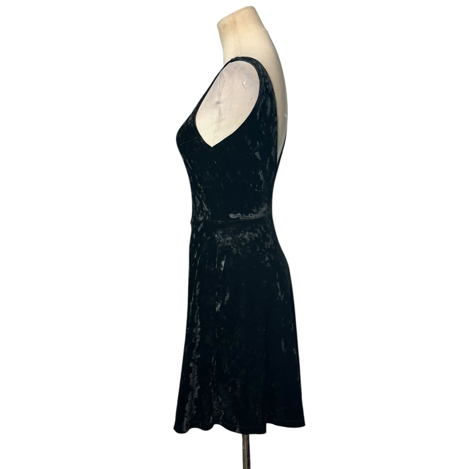H&M H&M Divided black velvet deep V back mini party dress size 4 Size S / US 4 / IT 40 - 6 Thumbnail