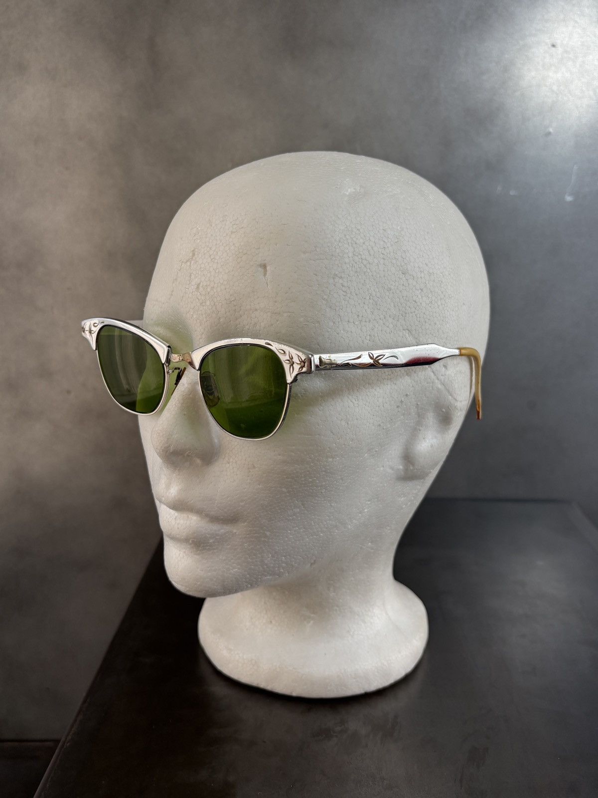 Vintage 1960s ArtCraft Sunglasses True Vintage Aluminum Frame Chrome Size ONE SIZE - 19 Thumbnail