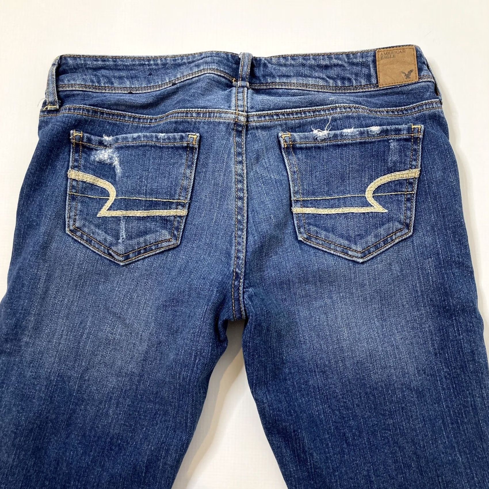 American Eagle Outfitters AEO American Eagle Slouchy Skinny Jeans 2 Blue Distressed Rip Stretch Denim Jeans Women XS- Regular Slim 30in Inseam Belt Loops Distressed Size 26" / US 2 / IT 38 - 3 Thumbnail