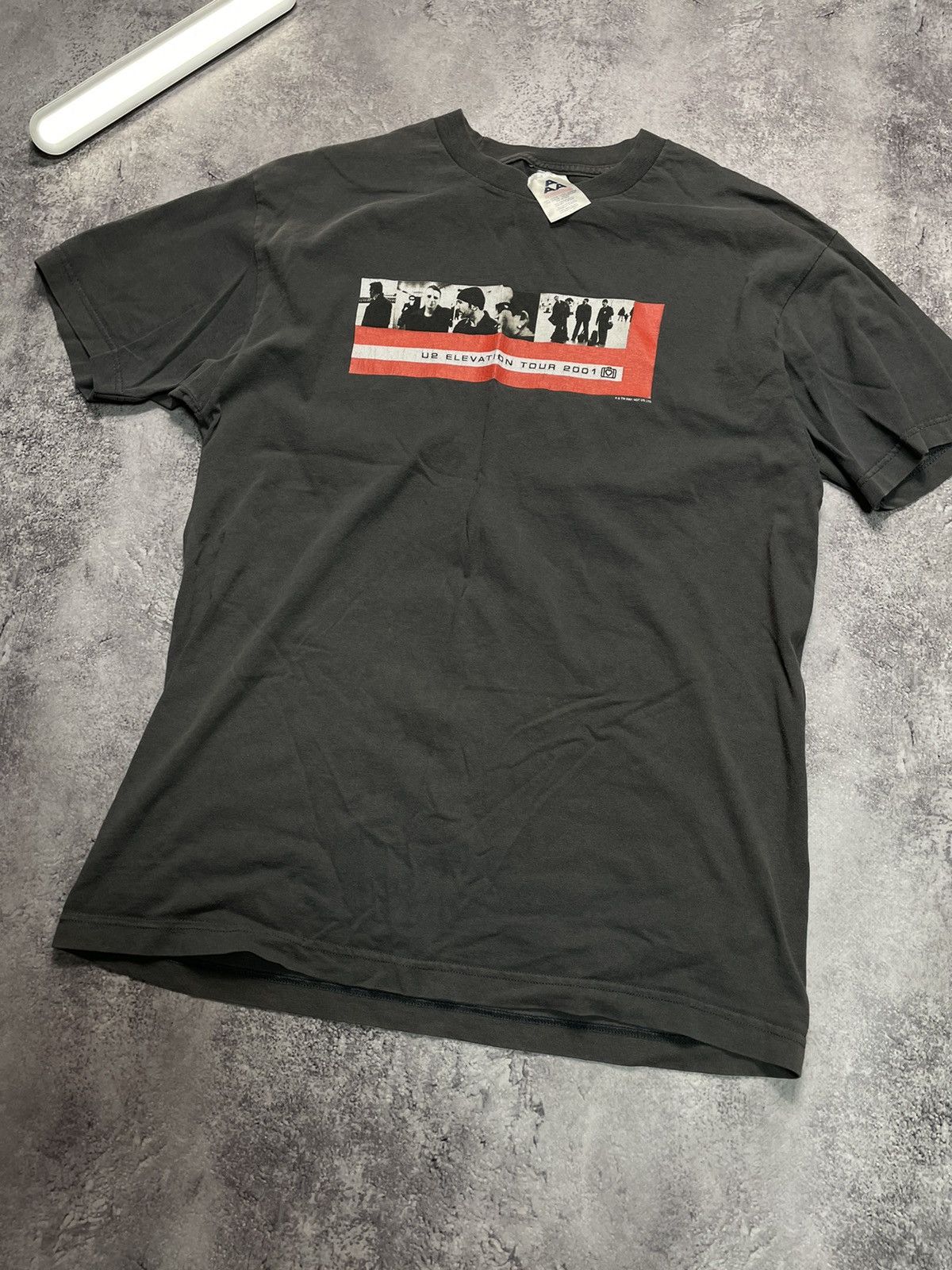 Band Tees Vtg 2001 U2 Elevation Tour Band T-Shirt L Size US L / EU 52-54 / 3 - 5 Thumbnail