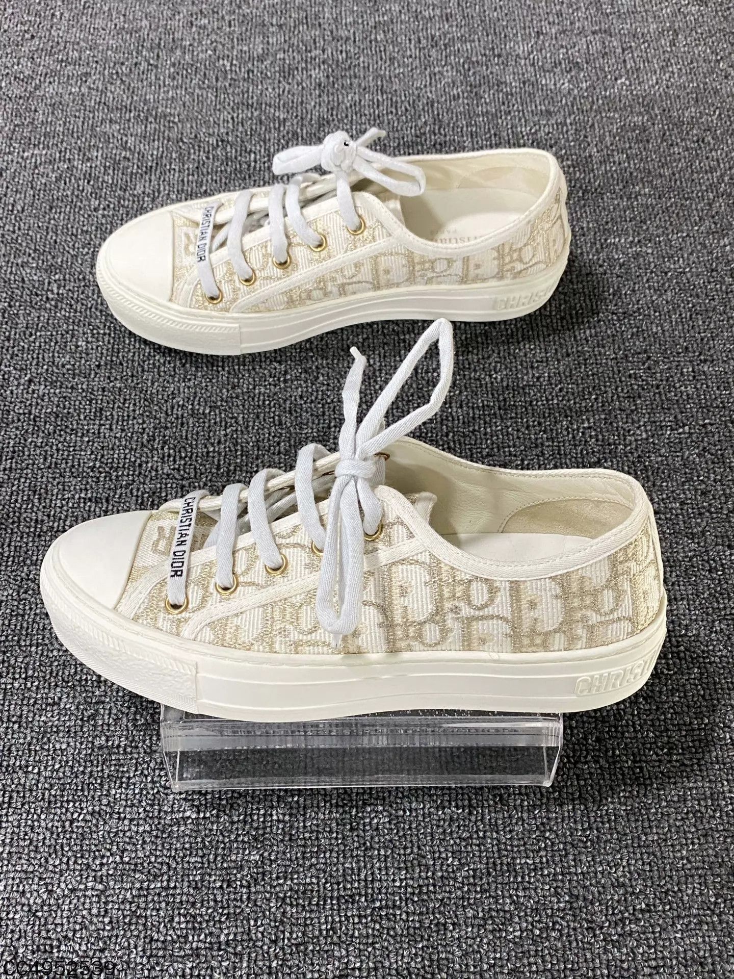 Dior Dior Gold Thread Oblique All-Over Print Sneaker 98 New 36.5 Size US 6 / IT 36 - 4 Thumbnail