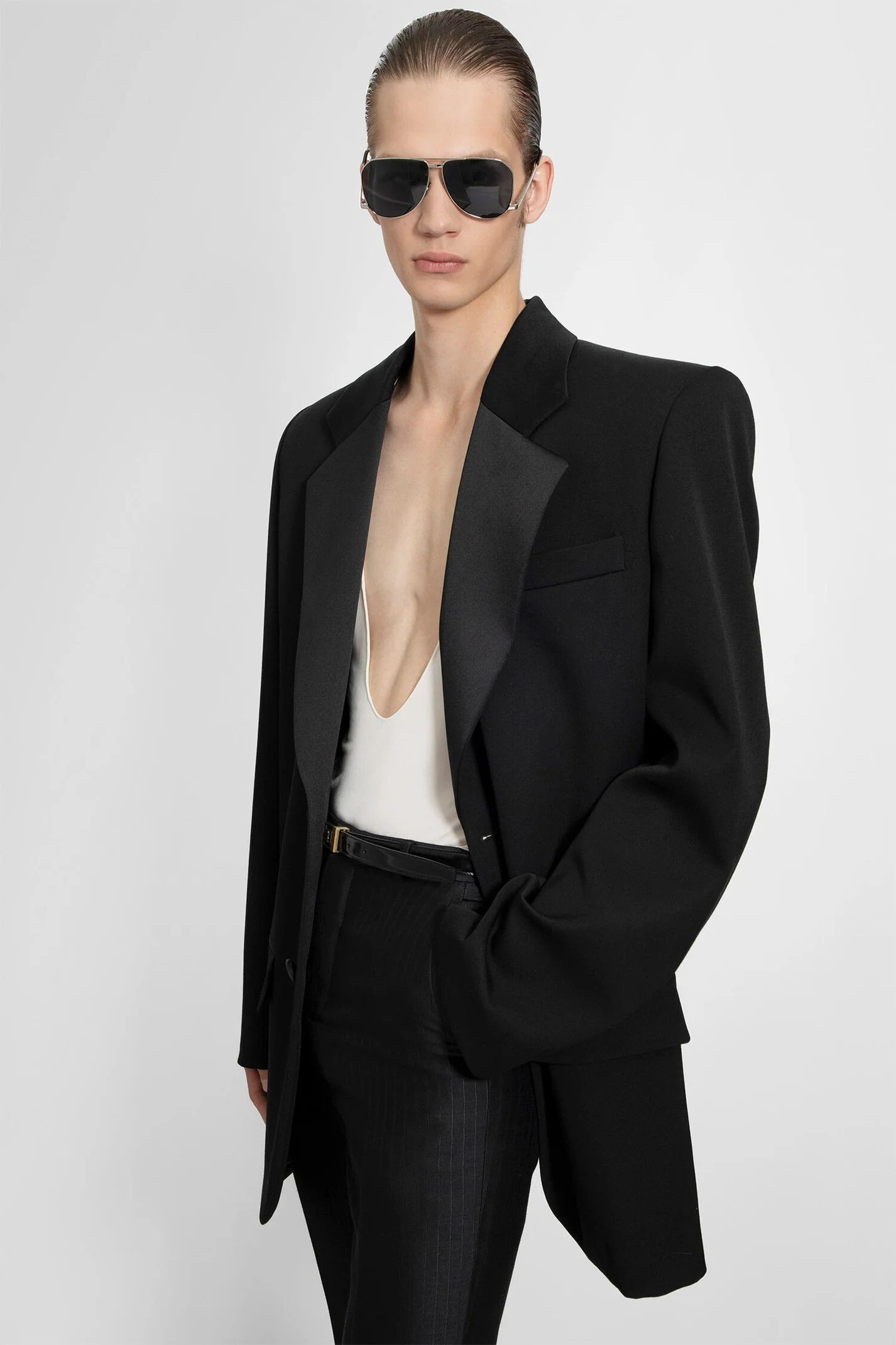Saint Laurent Paris o1s1wg110125 782775 Ww Veste M Tuxedo Grain De Jacket Black Size US S / EU 44-46 / 1 - 4 Thumbnail