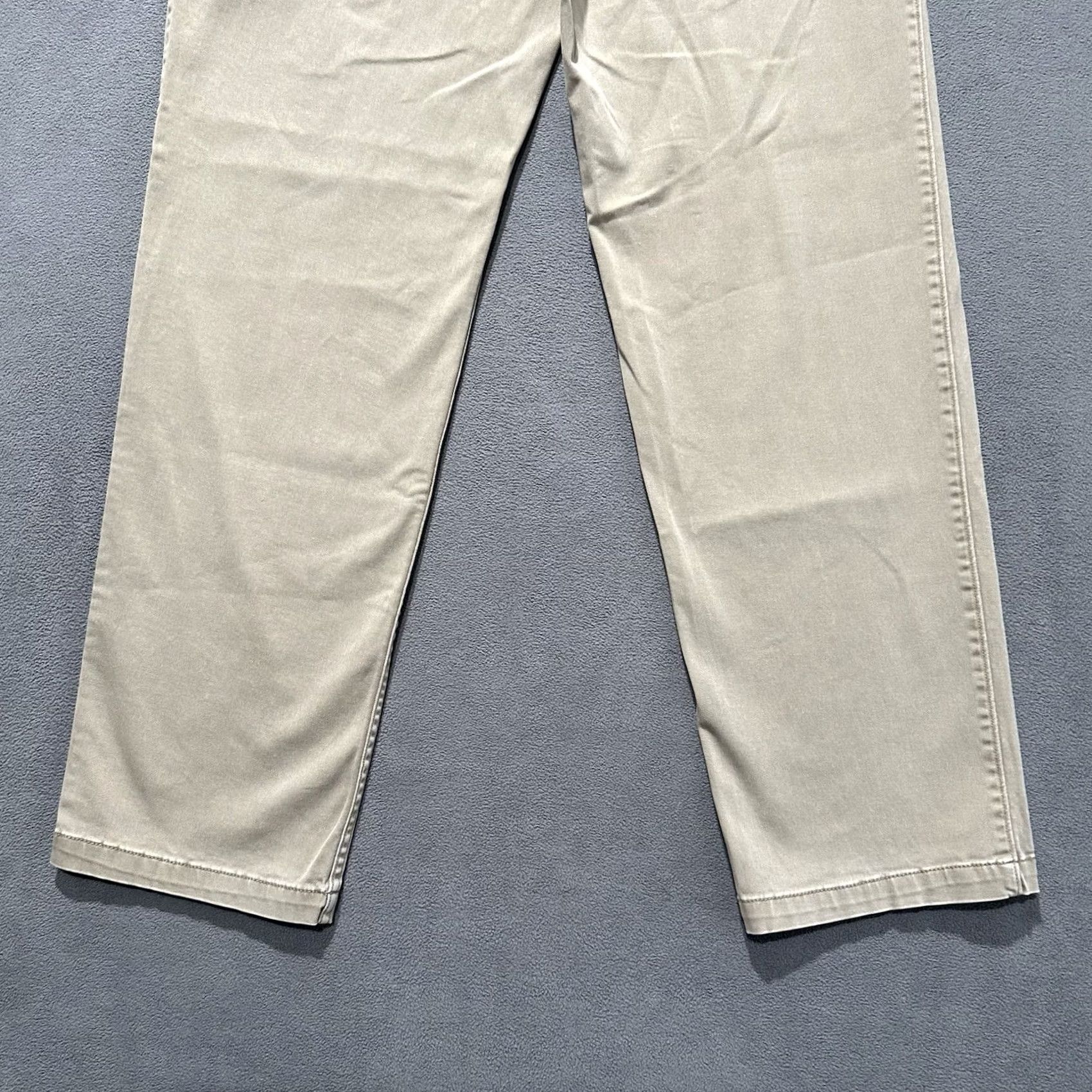 Dockers DOCKERS BeigE Khaki Flat Front Pants Mens 34x34 Straight Fit Classic Khakis Logo Preppy EUC Size US 34 / EU 50 - 6 Thumbnail
