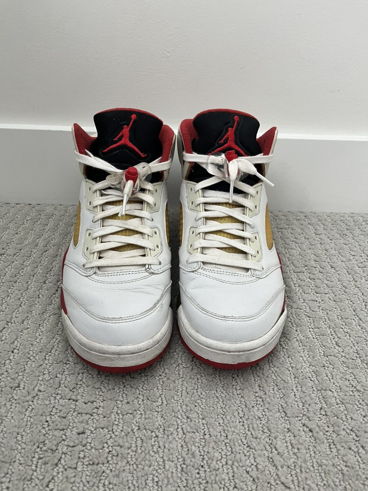 Jordan Brand Air Jordan 5 OG Fire Red (Black Tongue) Size 9 US Size US 9 / EU 42 - 3 Thumbnail