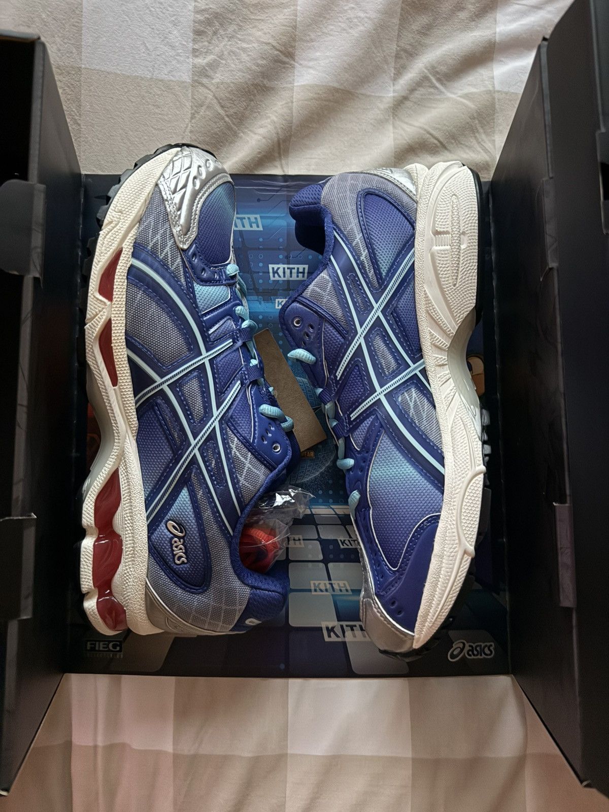 Asics × Kith × Marvel Comics GEL-NIMBUS 10.1 MEGA MAN Size US 10.5 / EU 43-44 - 1 Thumbnail