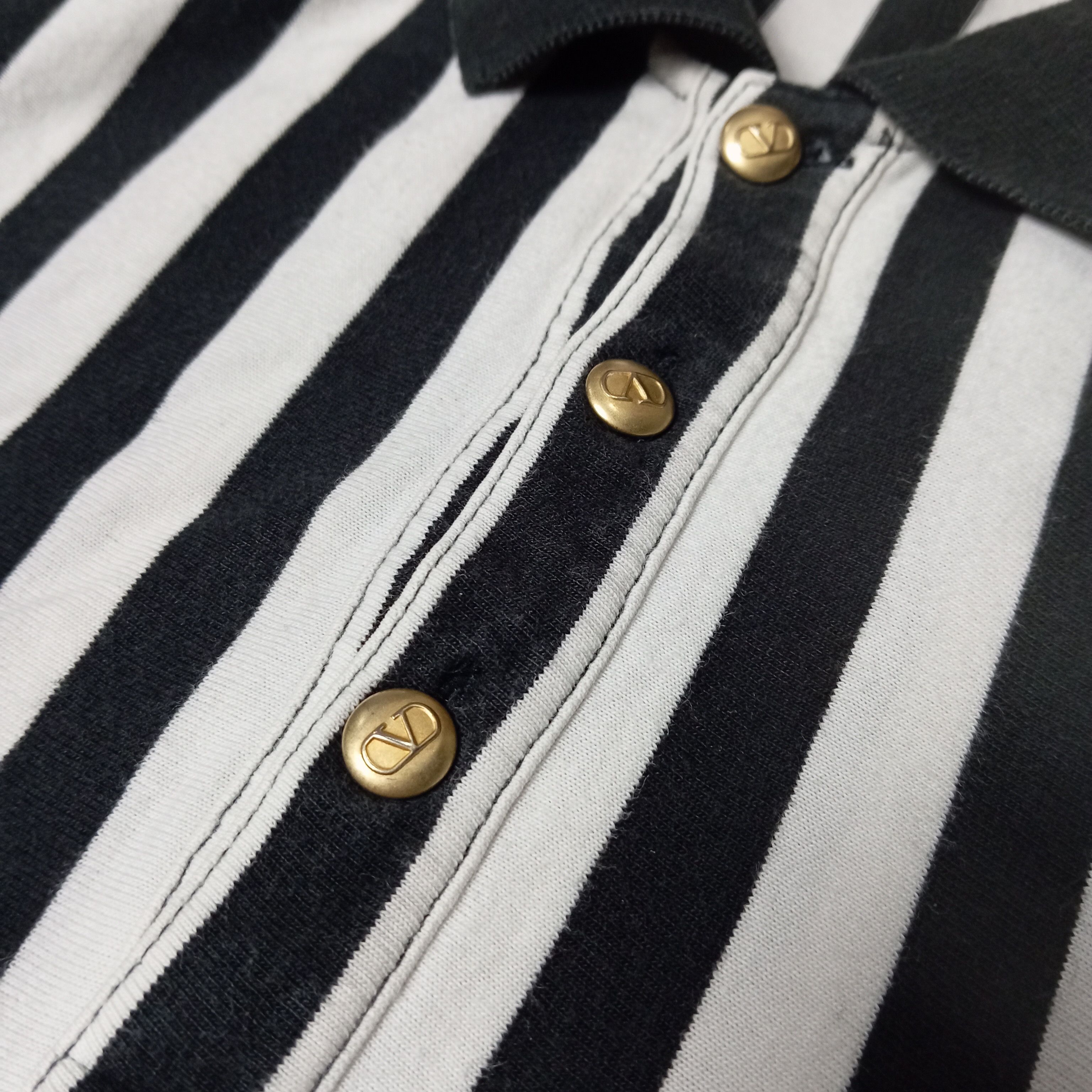 Valentino Vintage Polo Shirt Valentino Chemises Size US L / EU 52-54 / 3 - 4 Thumbnail