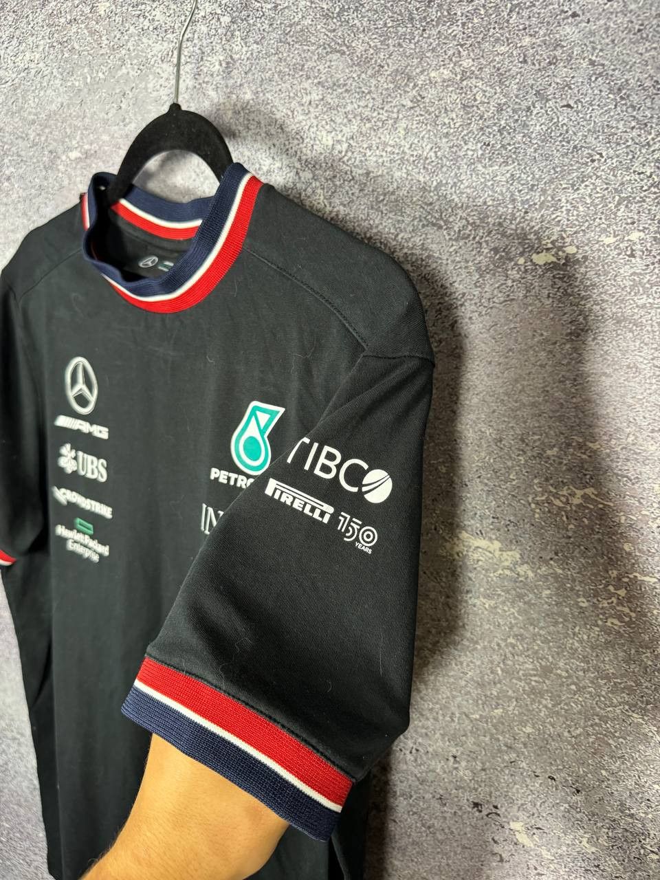 Mercedes-Benz Mercedes F1 Petronas Team 2022 Formula 1 Jersey Size US M / EU 48-50 / 2 - 4 Thumbnail