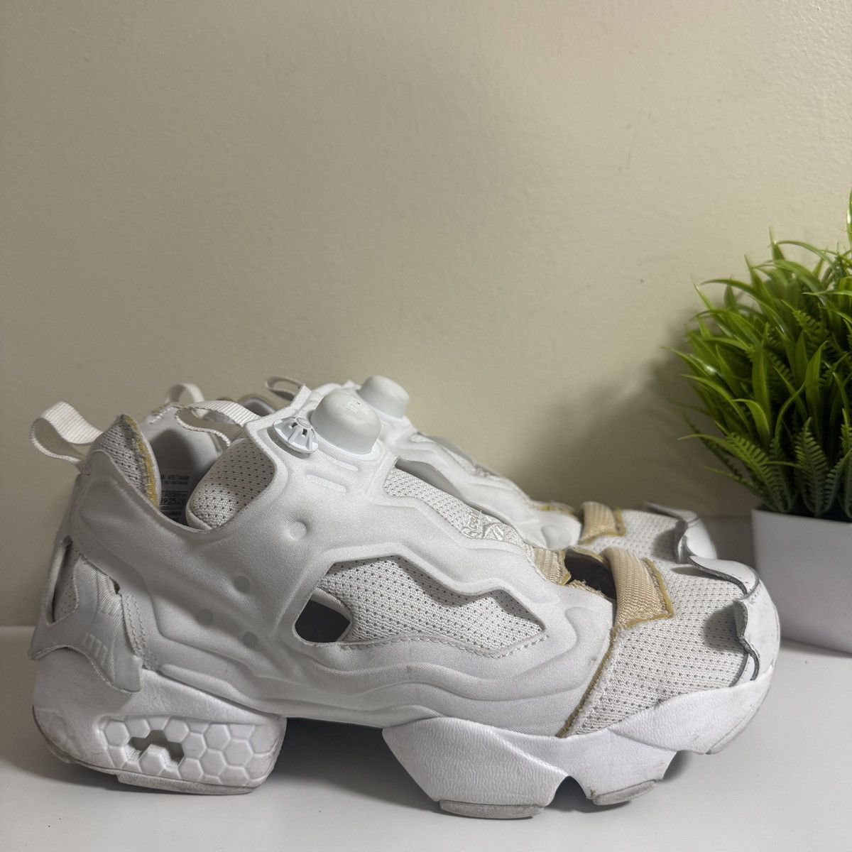 Maison Margiela × Reebok Reebok Maison x Margiela Instapump Fury Memory Of Shoes Size US 7 / EU 40 - 1 Thumbnail