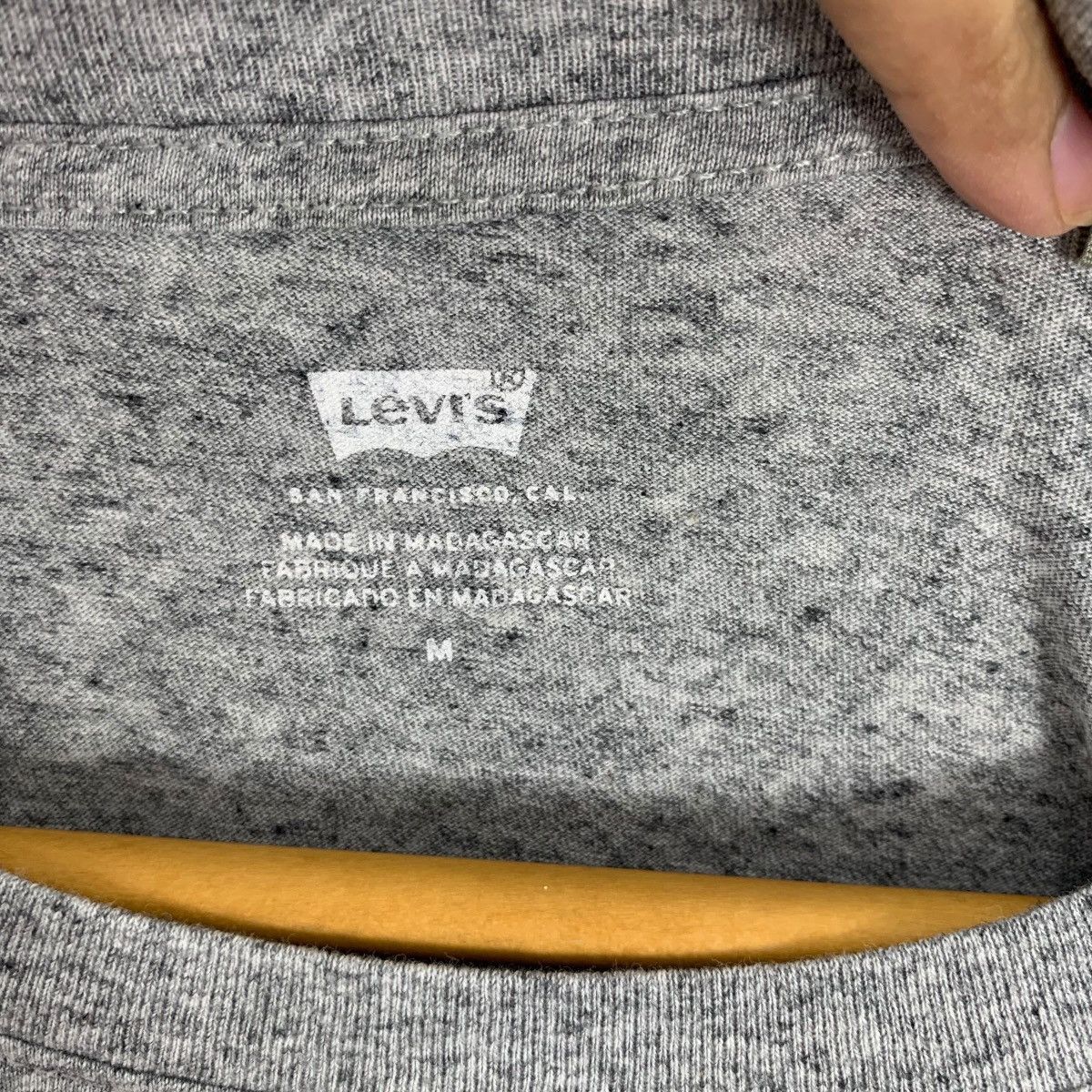Levi's Vintage 90’ LEVI’S STRAUSS RAINBOW Cropped Top Tee Shirt Size M / US 6-8 / IT 42-44 - 5 Thumbnail
