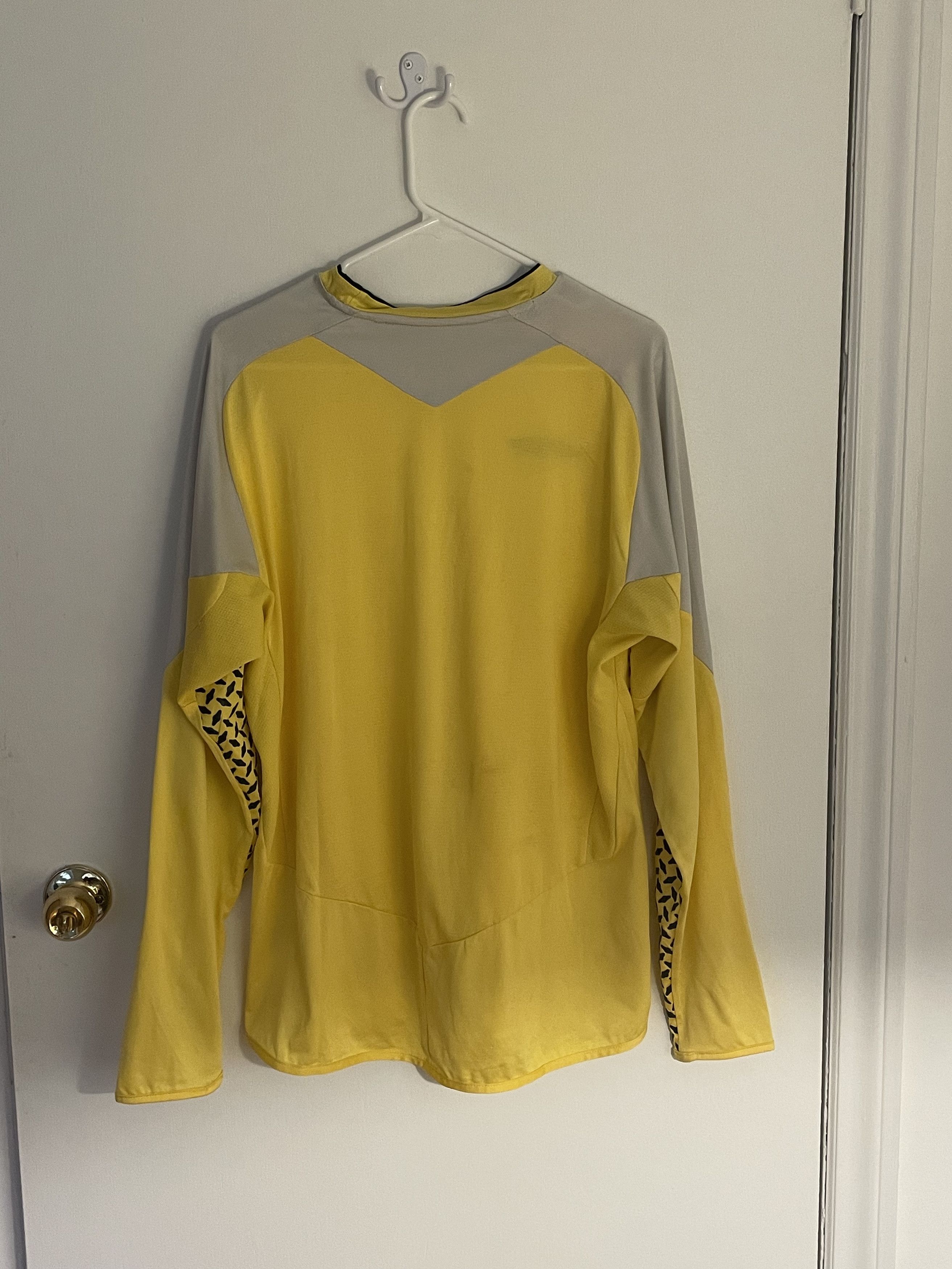 Umbro Umbro Yellow Vapa Tech Jersey Size US M / EU 48-50 / 2 - 2 Thumbnail