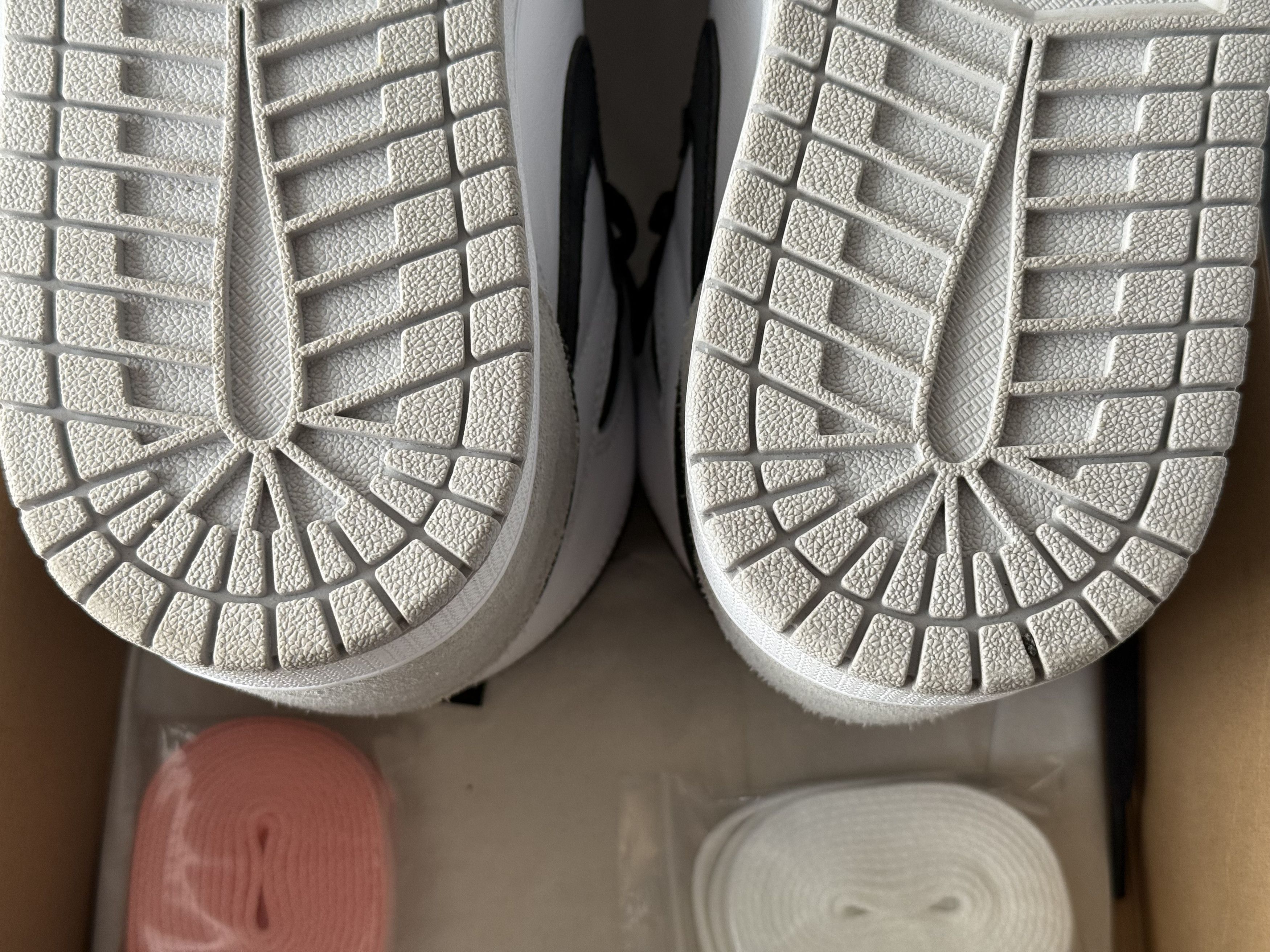 Nike *USED* Air Jordan 1 Retro High OG Stage Haze size 9 Size US 9 / EU 42 - 9 Thumbnail