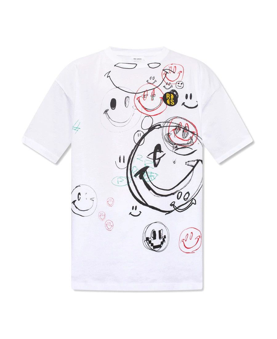 Raf Simons Raf Simons Smiley Emblem T-shirt TS Worn M Size US M / EU 48-50 / 2 - 1 Thumbnail