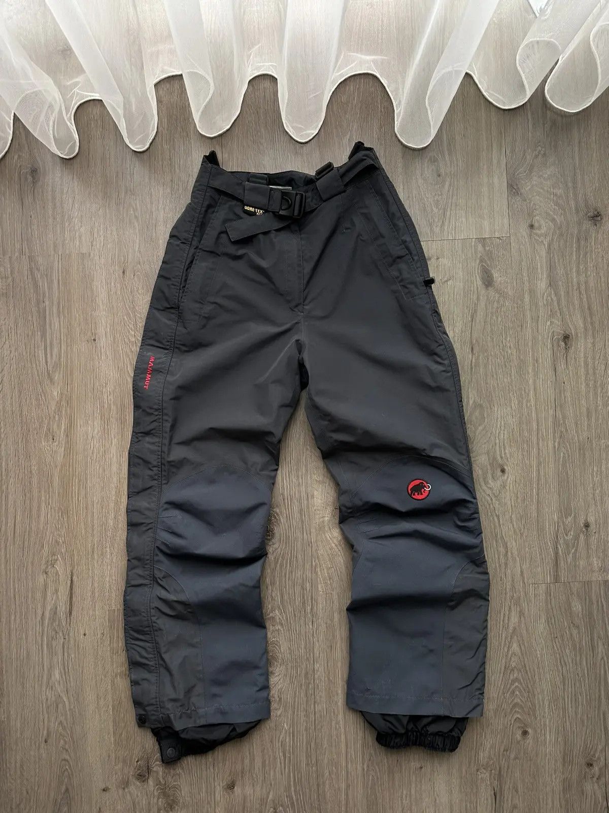 Pantalon d'extérieur léger Mammut vintage pour hommes - Mélange de nylon gris 34 - France