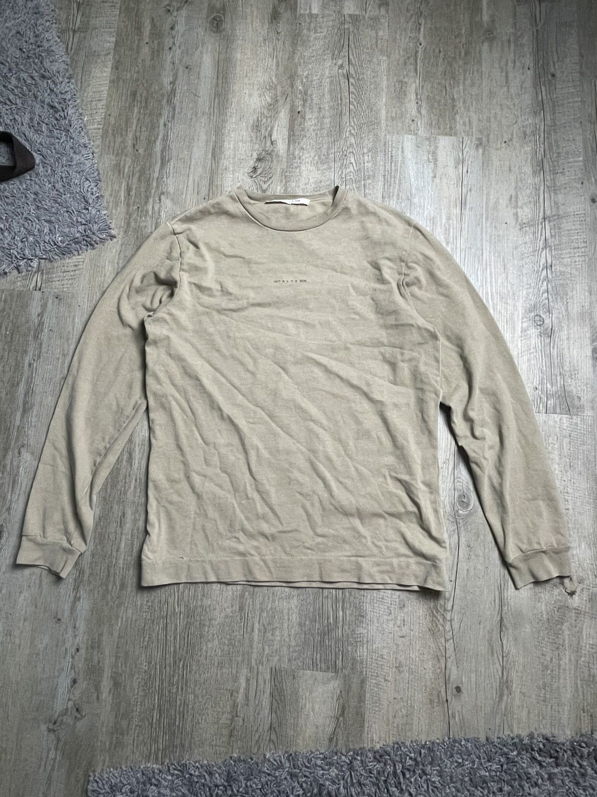 1017 ALYX 9SM 1017 Alyx Long Sleeve beige Tee Size US L / EU 52-54 / 3 - 1 Thumbnail