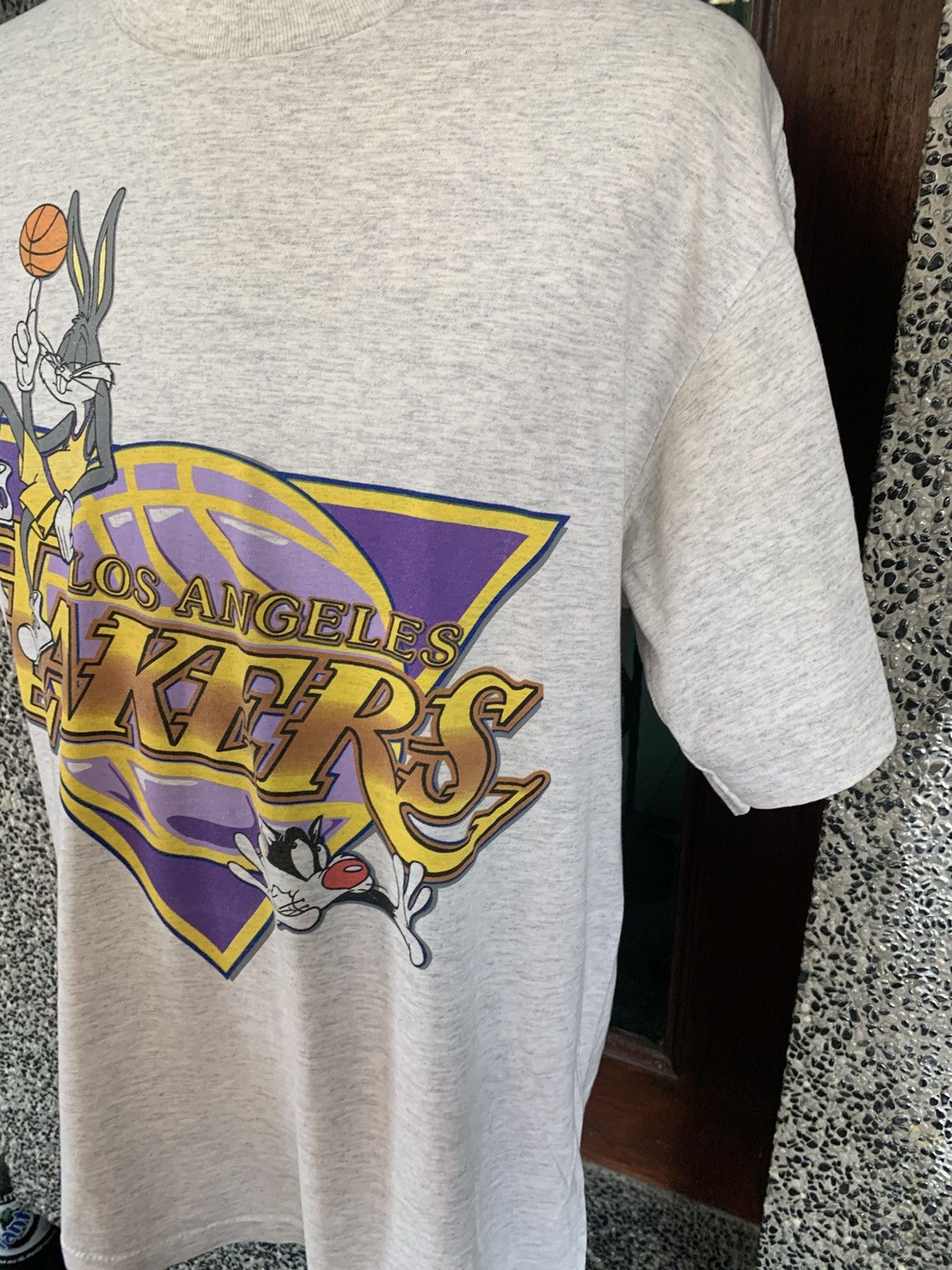NBA Vintage 90s Los Angeles Lakers X Looney Tunes NBA T shirt Size US L / EU 52-54 / 3 - 3 Thumbnail