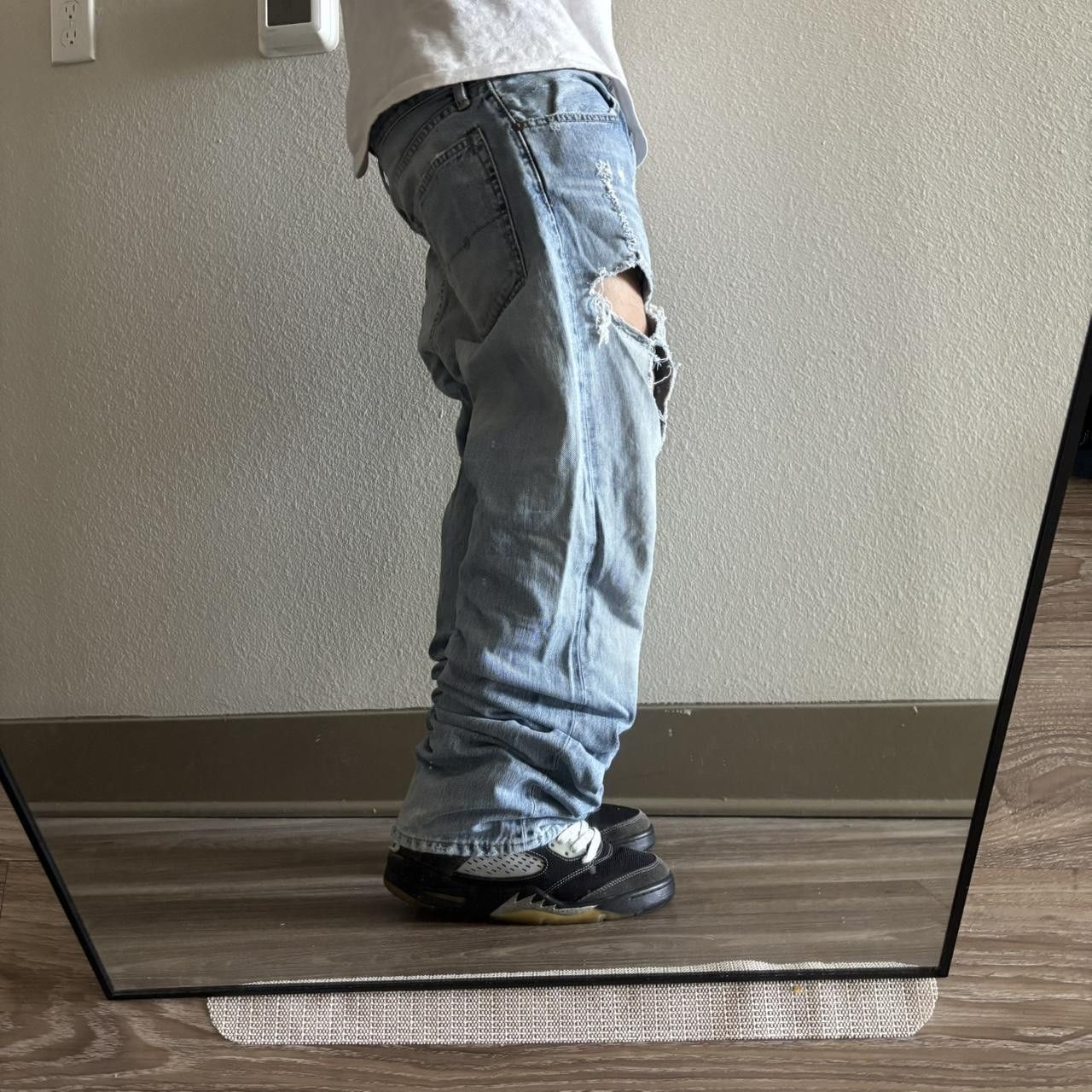 Vintage Crazy Vintage Y2K/2000s Grunge Light Wash Distressed Denim Jeans! 36x34 Size US 36 / EU 52 - 2 Thumbnail