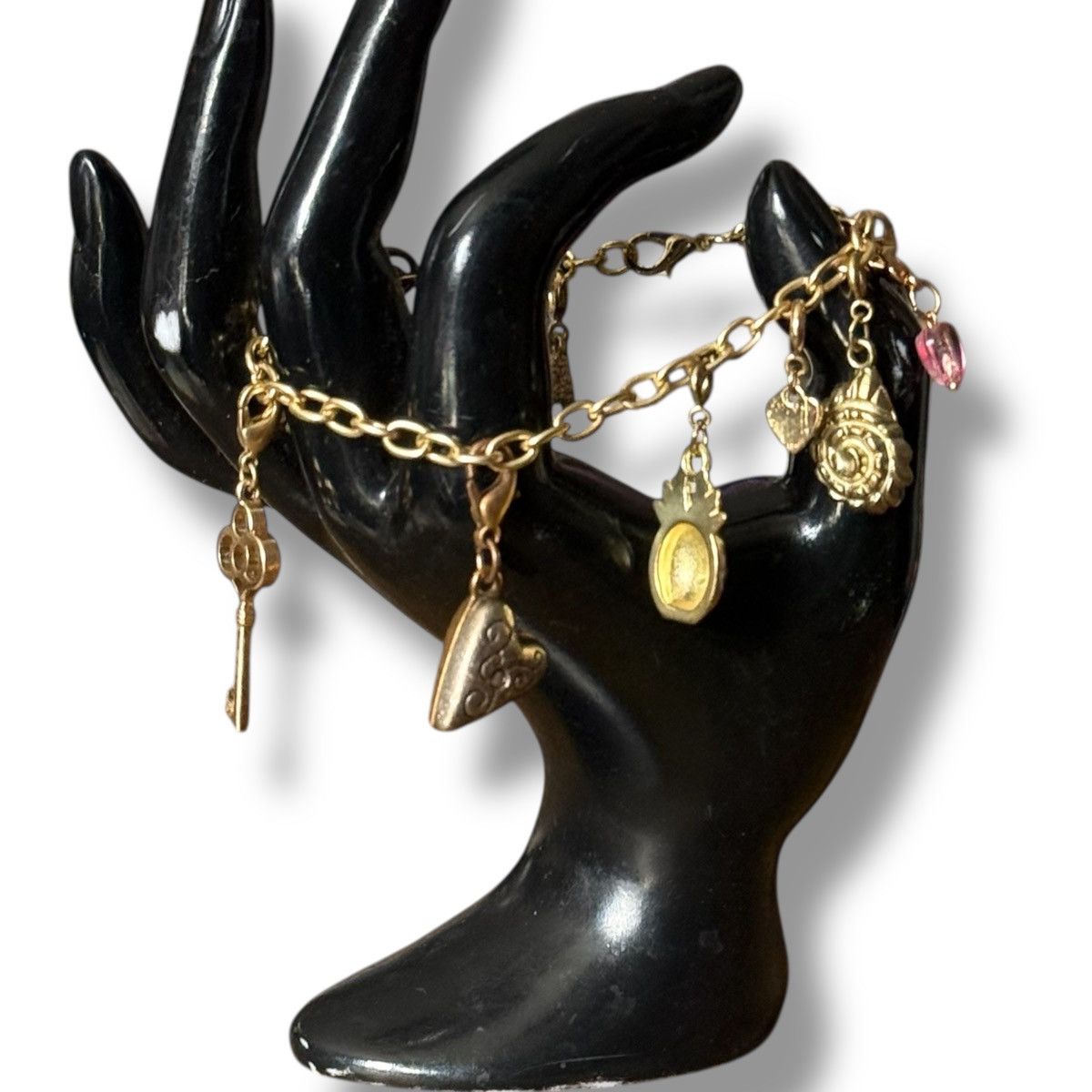 Other Gold tone charm bracelet Size ONE SIZE - 2 Thumbnail