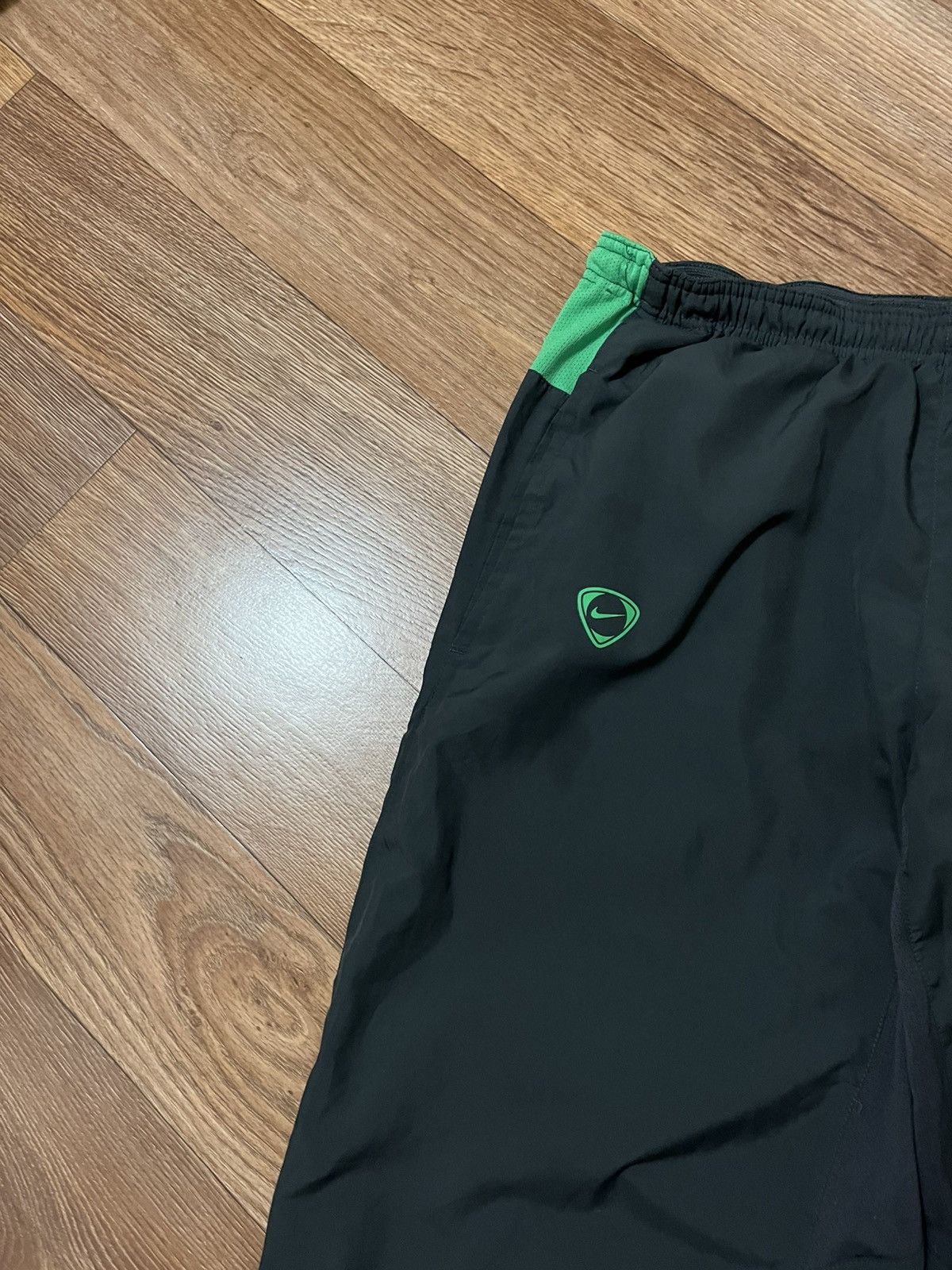 Nike Vintage Nike Swoosh Baggy Sweatpants Size US 32 / EU 48 - 3 Thumbnail