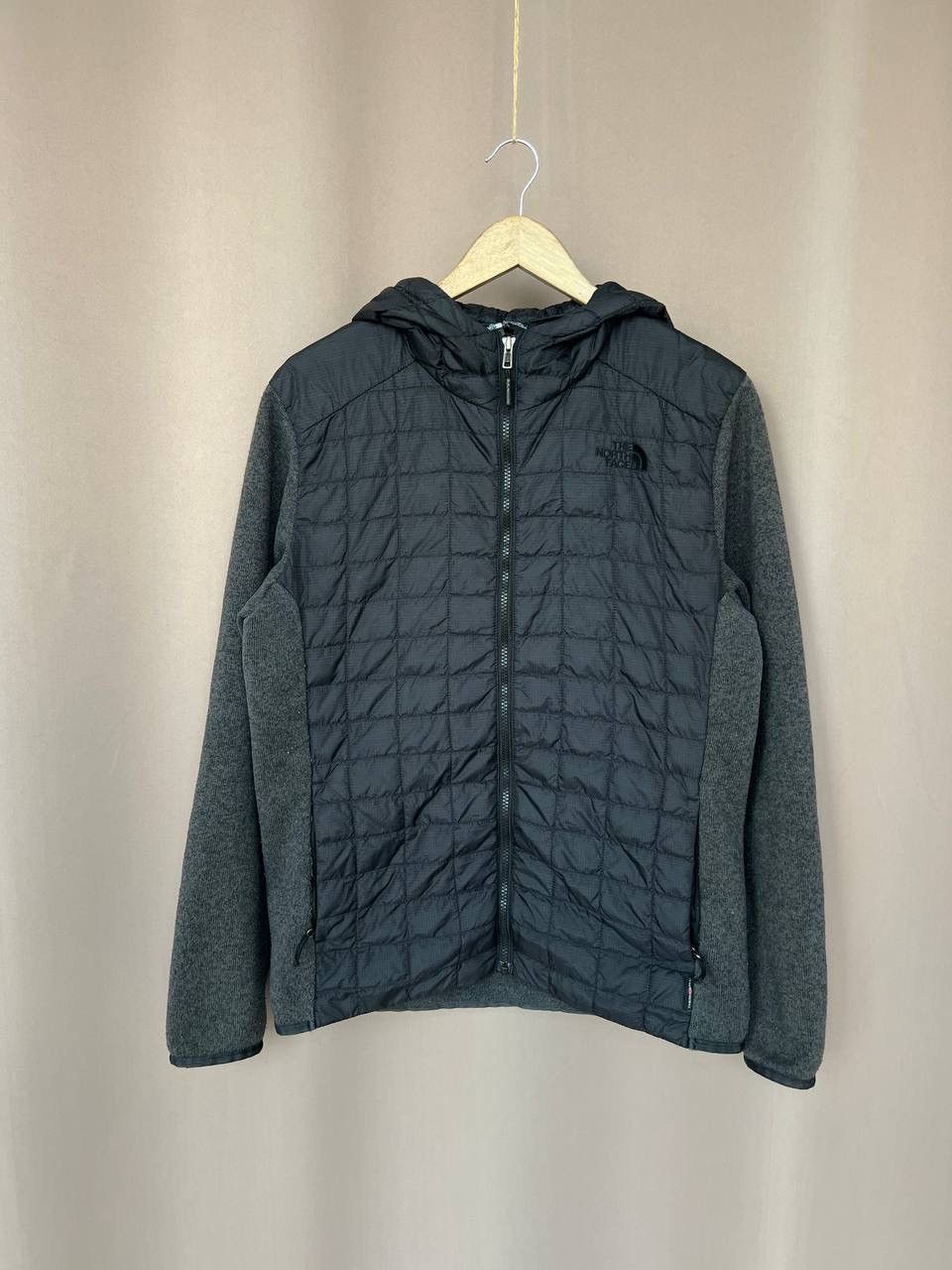 The North Face The North Face Dark Grey Thermoball Jacket Hybrid Size M/L Size US L / EU 52-54 / 3 - 1 Thumbnail