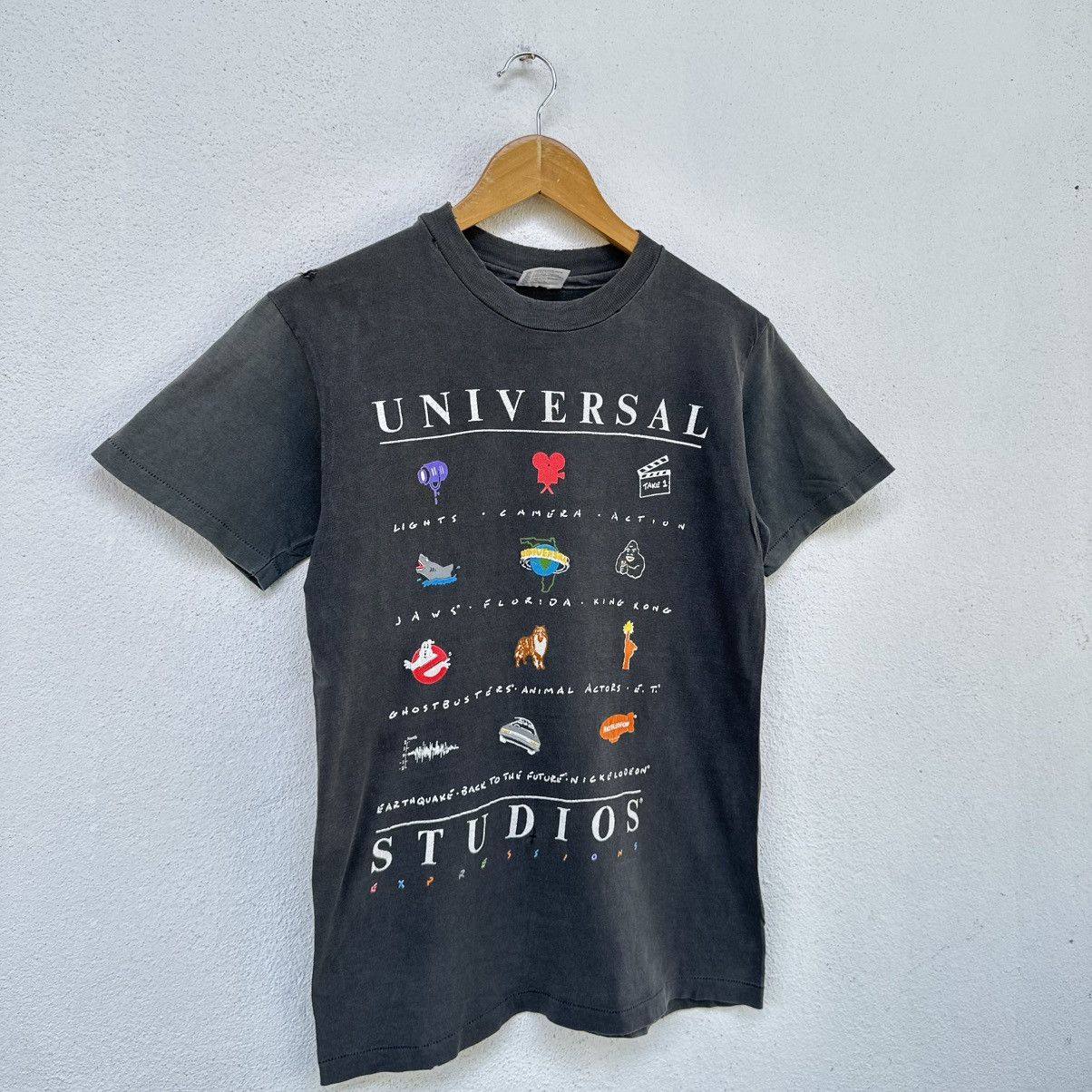 Vintage Vintage Universal Studio T Shirt Size US S / EU 44-46 / 1 - 4 Thumbnail