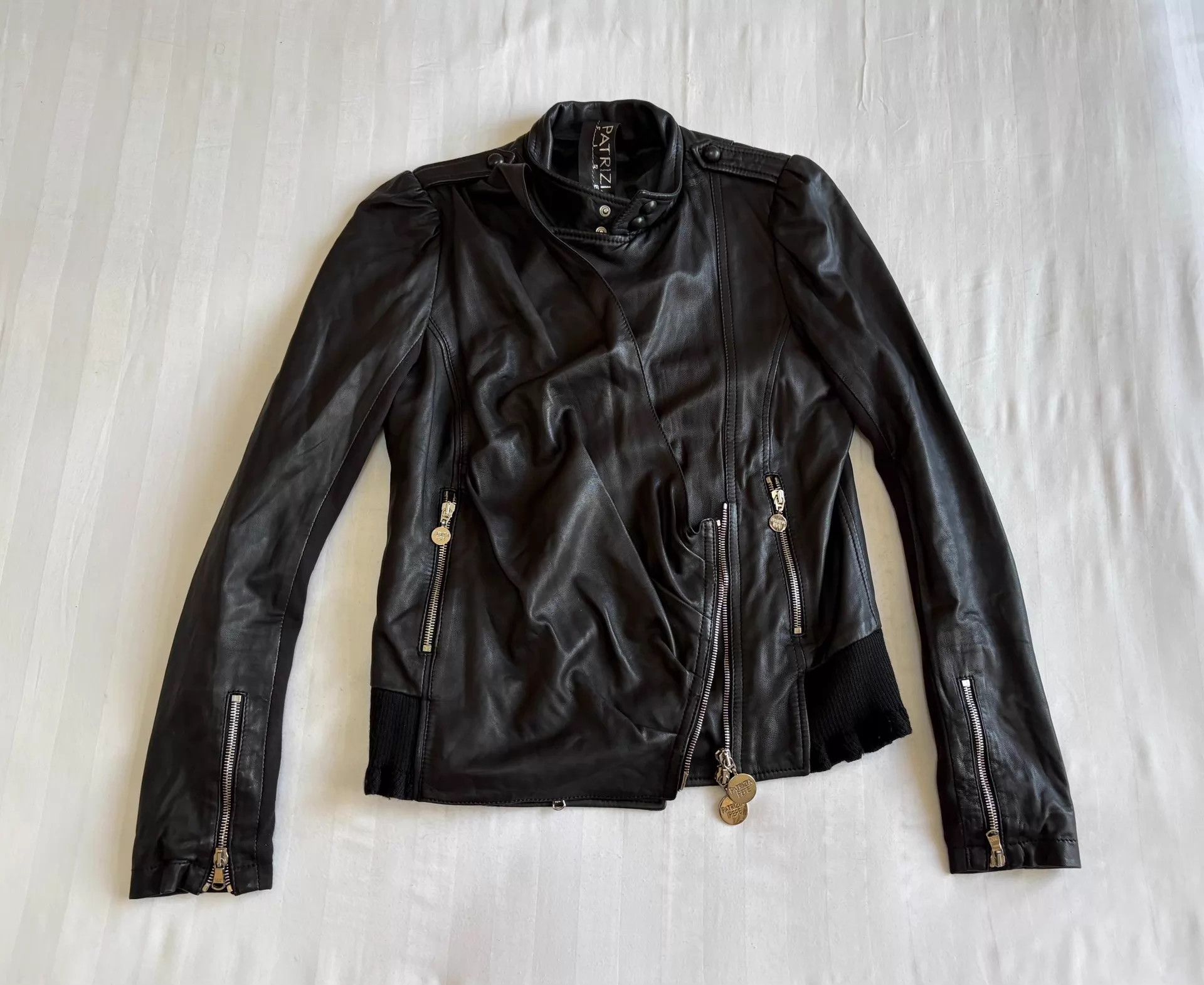 Patrizia Pepe Patrizia Pepe Vintage Lambskin Draped Collar Knit Jacket Size M / US 6-8 / IT 42-44 - 1 Thumbnail