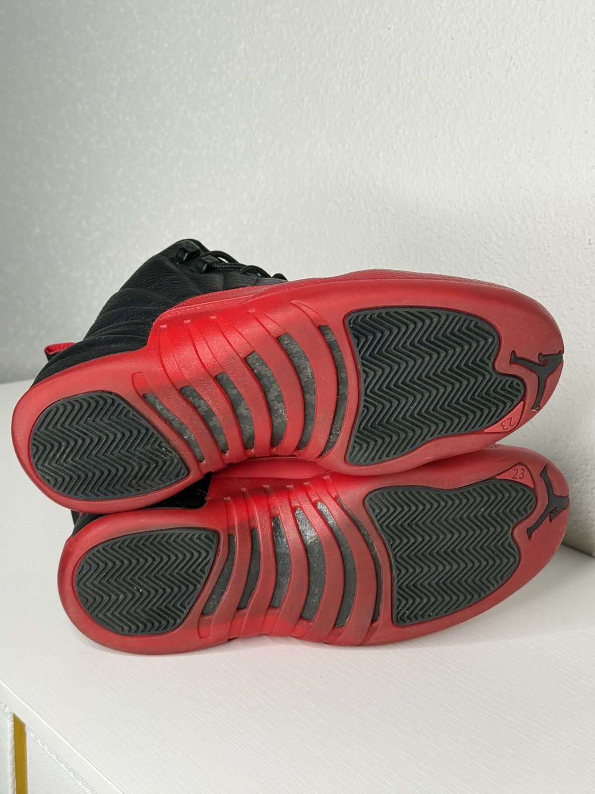 Nike Jordan 12 Retro Flu Game 2016 Size US 9 / EU 42 - 6 Thumbnail