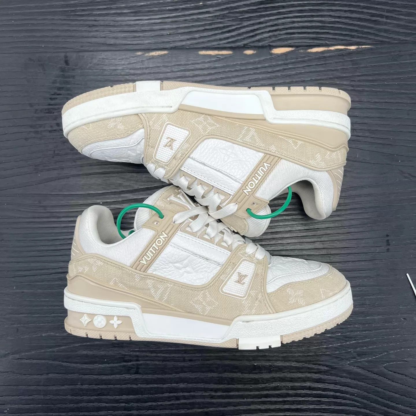 Louis Vuitton LV Trainer Beige 36 Near Mint Original Box Size US 5.5 / IT 35.5 - 2 Thumbnail