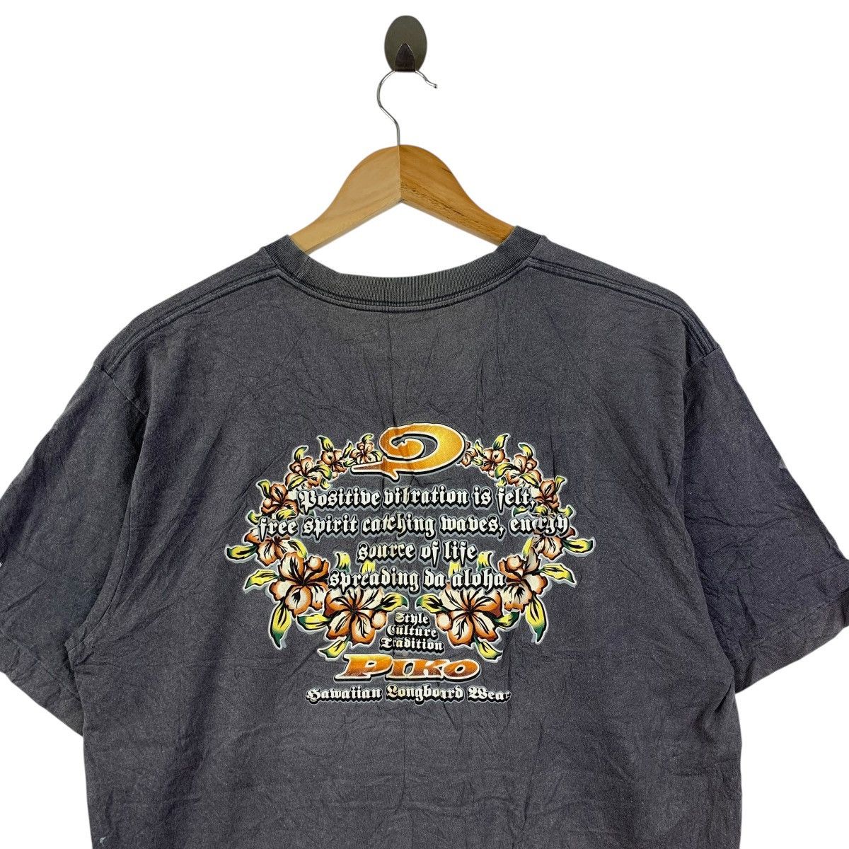 Vintage Vintage PIKO Hawaii Tribal Circle & Hibiscus Back Graphic Size US L / EU 52-54 / 3 - 7 Thumbnail