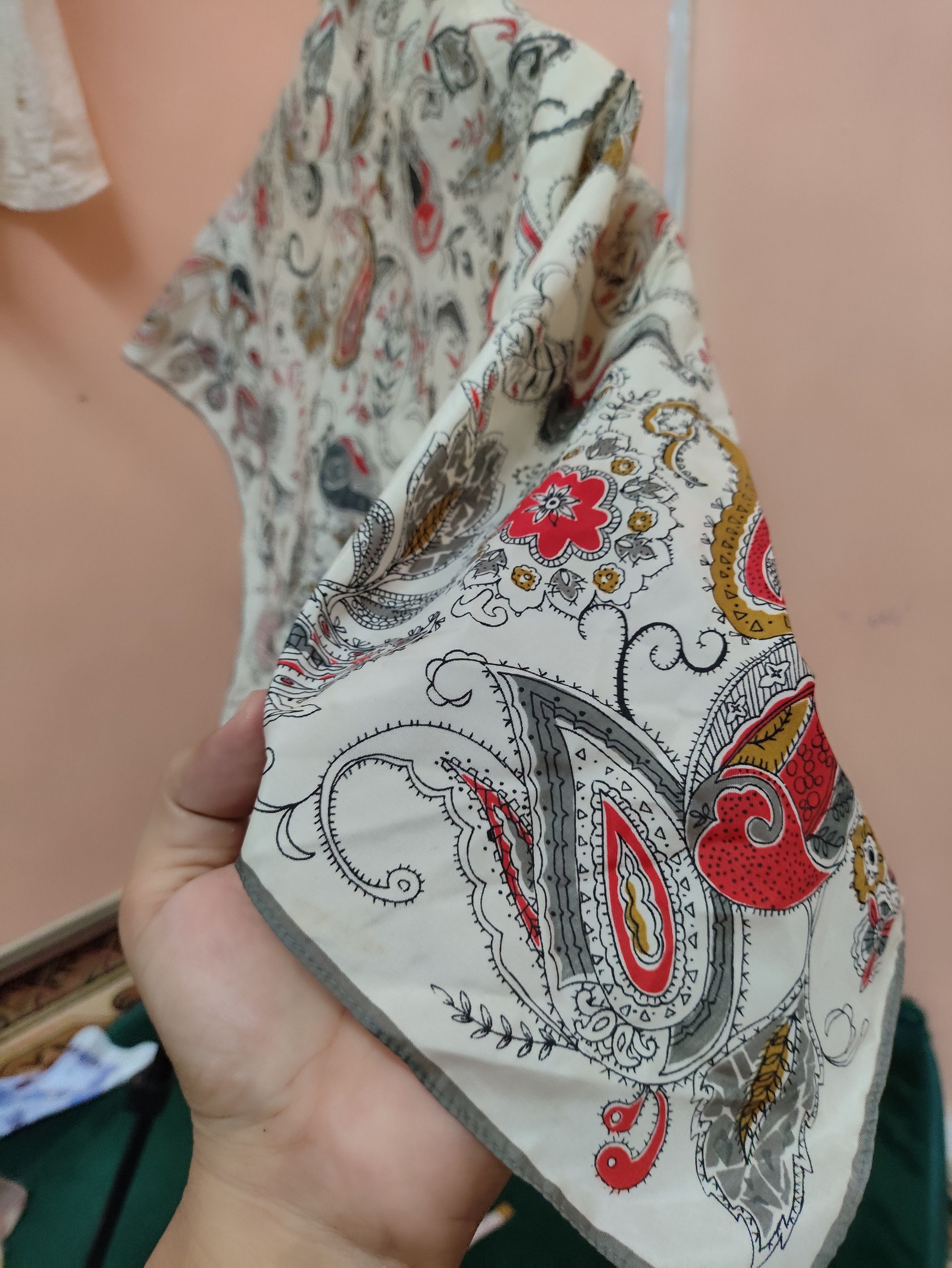 Designer Very rare Art Design scarves Neckerchief Size ONE SIZE - 9 Thumbnail