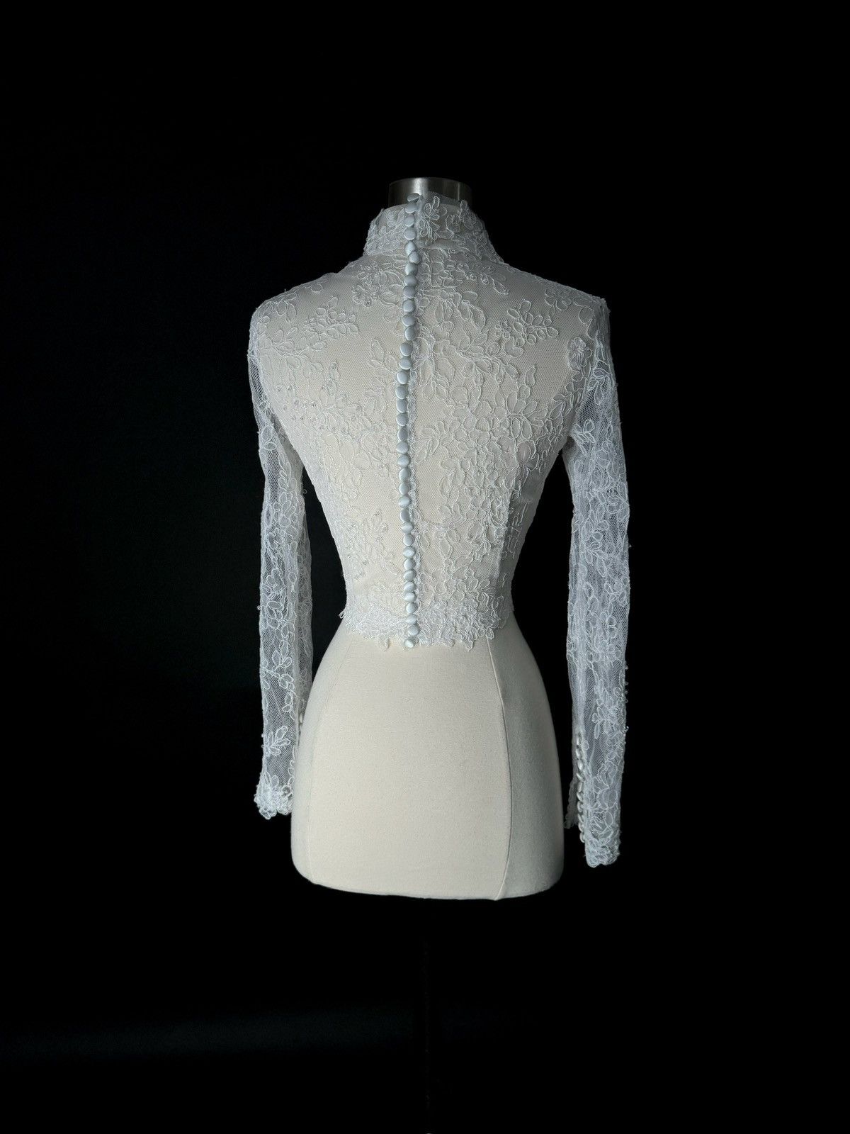 Other US 4 Crystal Embellished Lace Anna Augusta Bridal Cape Size S / US 4 / IT 40 - 8 Thumbnail