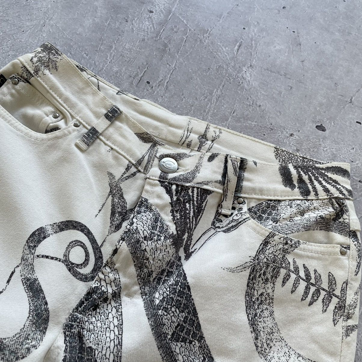 Japanese Brand × Just Cavalli Vintage Just Cavalli Snakes Printed White Jeans 28 size Size 28" / US 6 / IT 42 - 8 Thumbnail