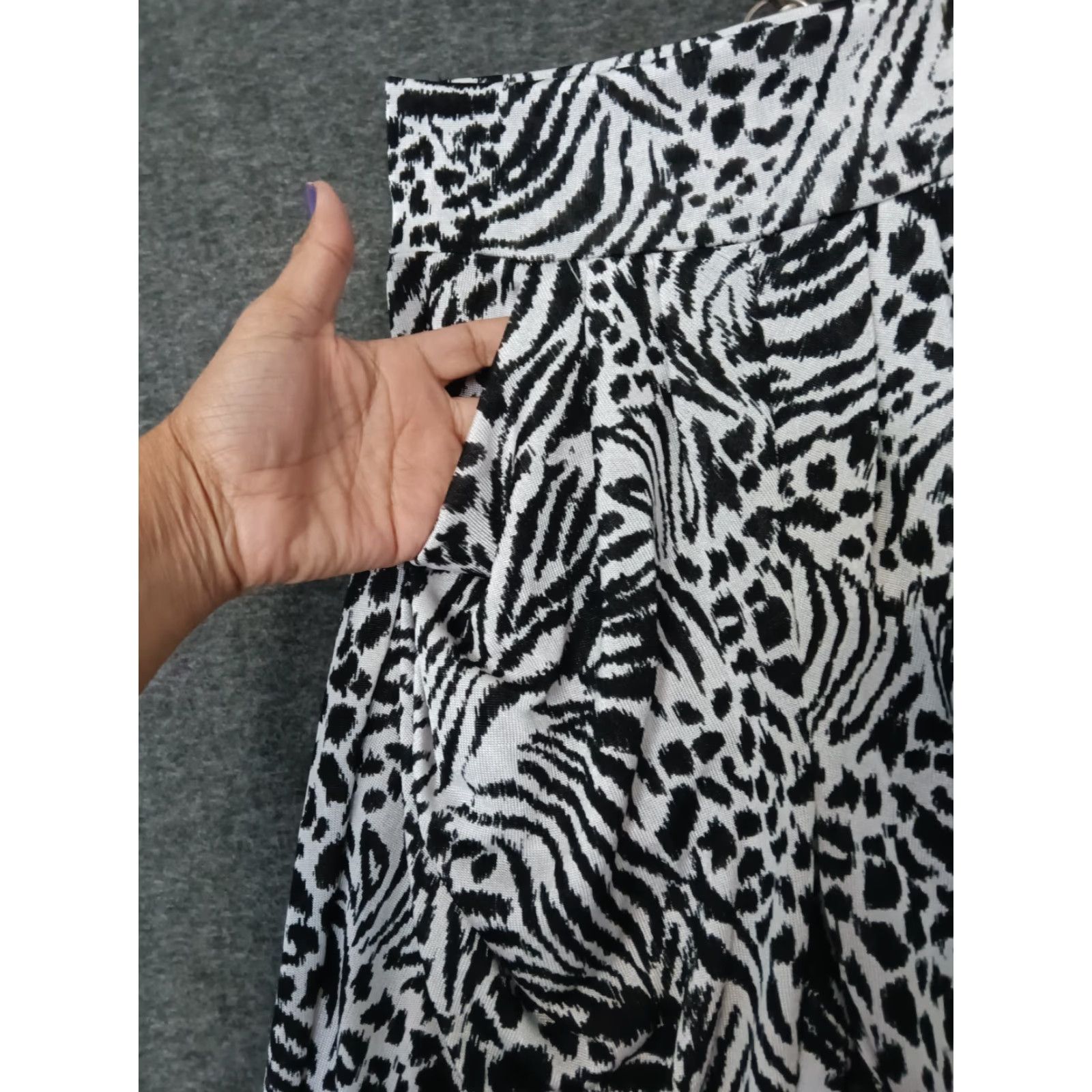 Vintage Codigo Animal Print Leggings Women's Black/White S Animal Print Leggings Womens S Black/White Codegio? Size 28" / US 6 / IT 42 - 7 Thumbnail