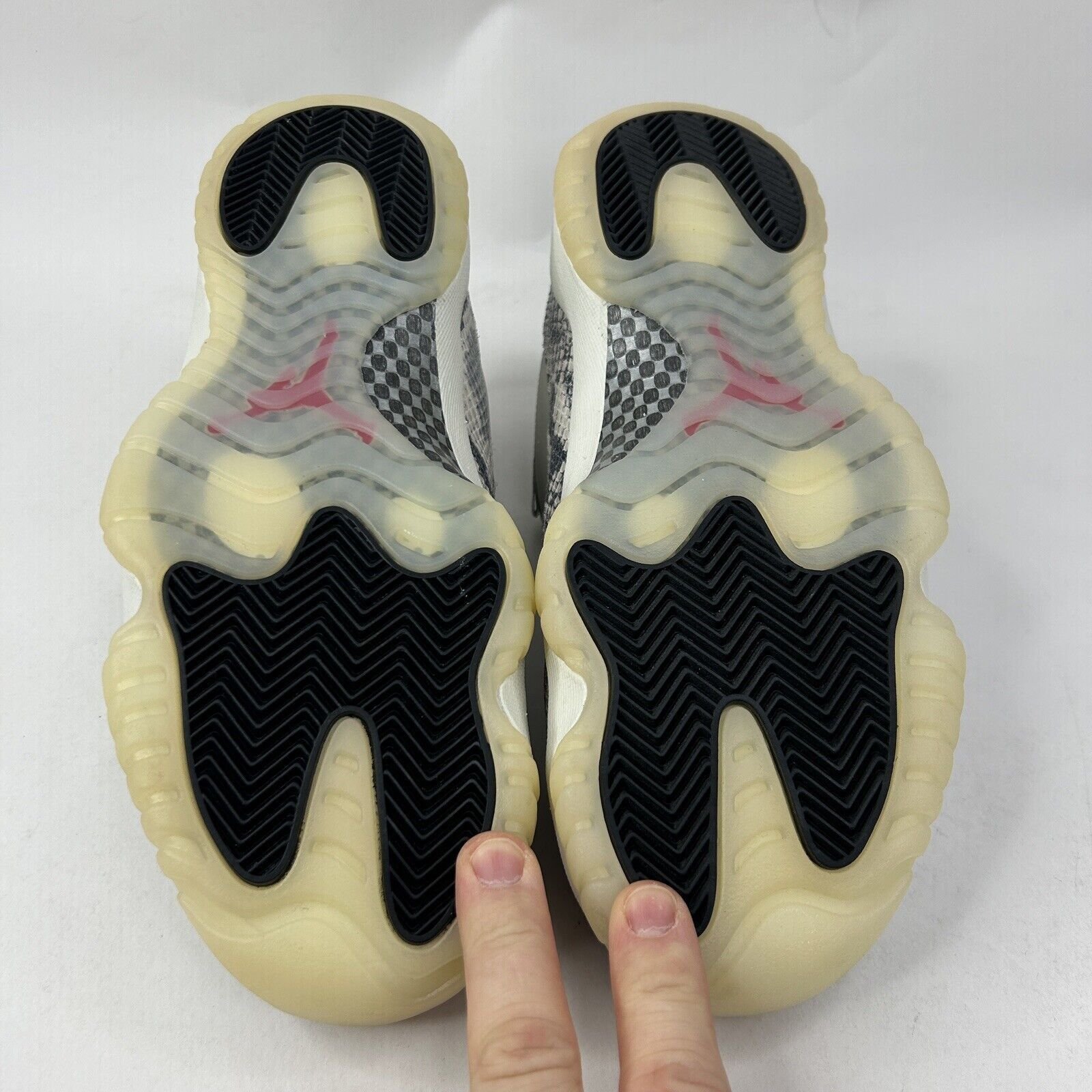 Nike Nike Air Jordan 11 Low Retro “Light Bone Snakeskin” 2024 Size US 8 / EU 41 - 7 Thumbnail