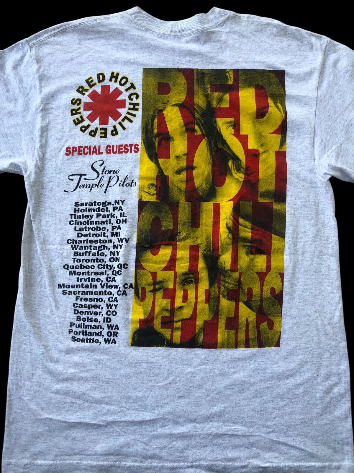 Band Tees 🔥90s RED HOT CHILI PEPPERS STONE TEMPLE PILOTS Band T-Shirt Size US L / EU 52-54 / 3 - 6 Thumbnail