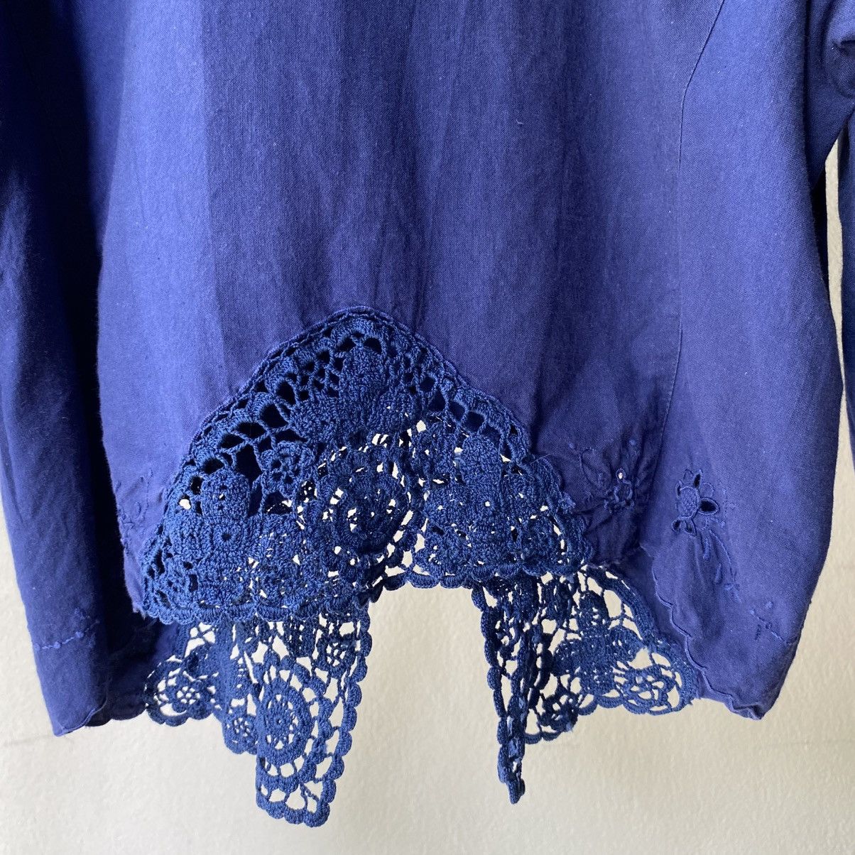Issey Miyake I.S. Issey Miyake Navy Embroidered Lace Blouse Size L / US 10 / IT 46 - 13 Thumbnail