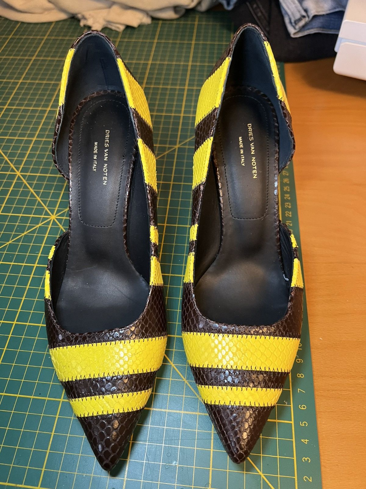 Dries Van Noten Dries Van Noten leather snakeskin scales high heel pumps Size US 7.5 / IT 37.5 - 20 Thumbnail