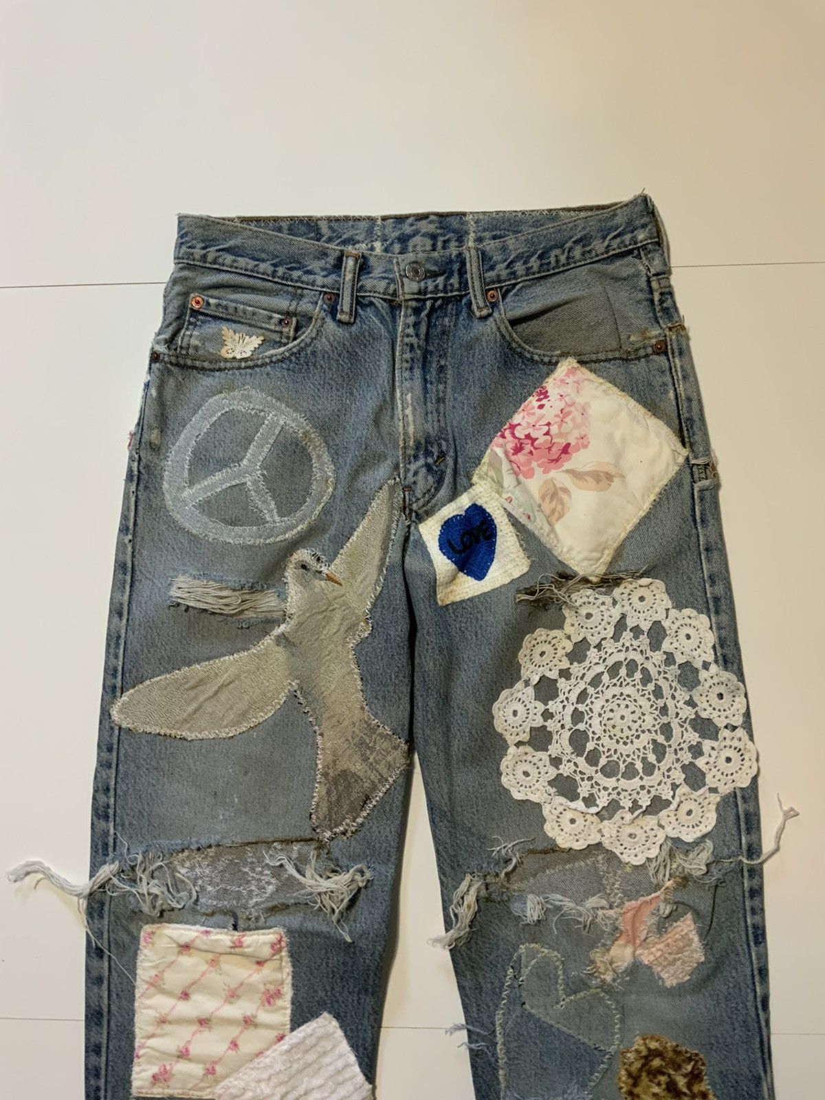 Levi's 1/1 Vintage Levis Patchwork Peace Love Butterfly Denim Jeans Size US 32 / EU 48 - 3 Thumbnail
