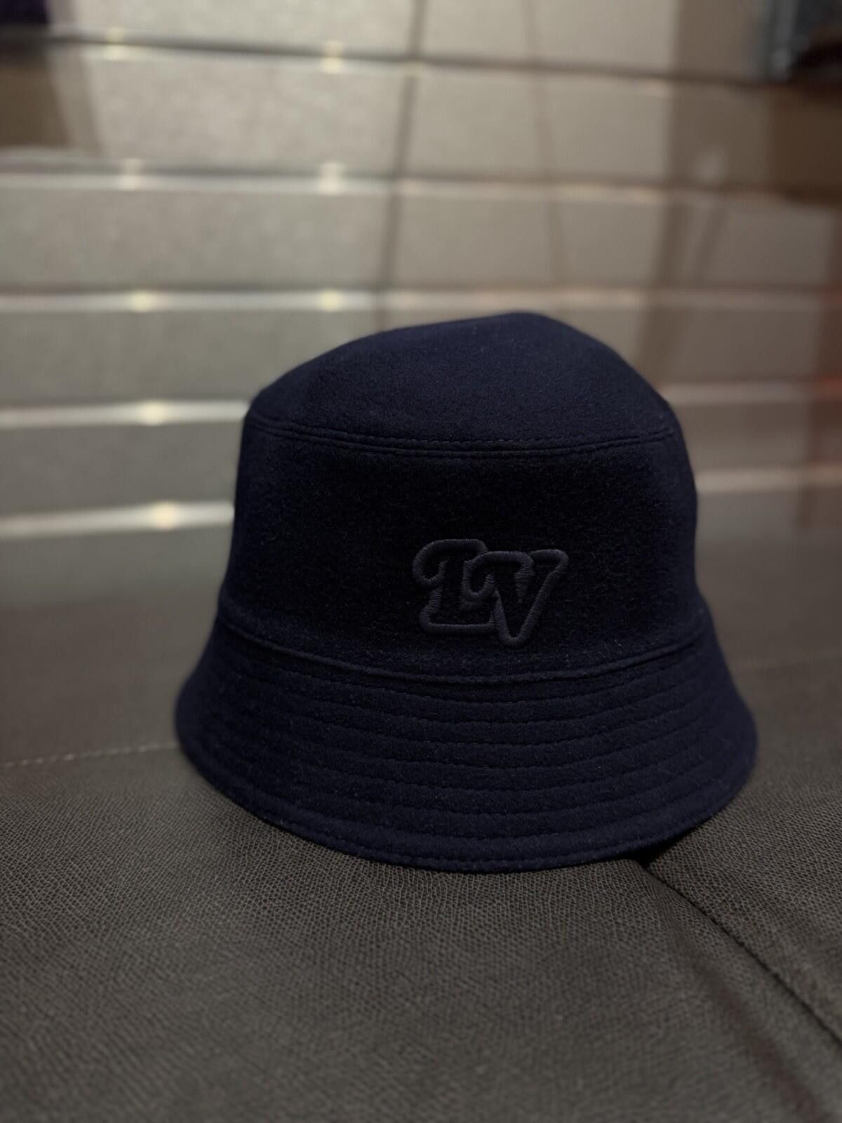 Louis Vuitton Louis Vuitton Monogram Reversible Bucket Hat Authentic RARE Size ONE SIZE - 9 Thumbnail