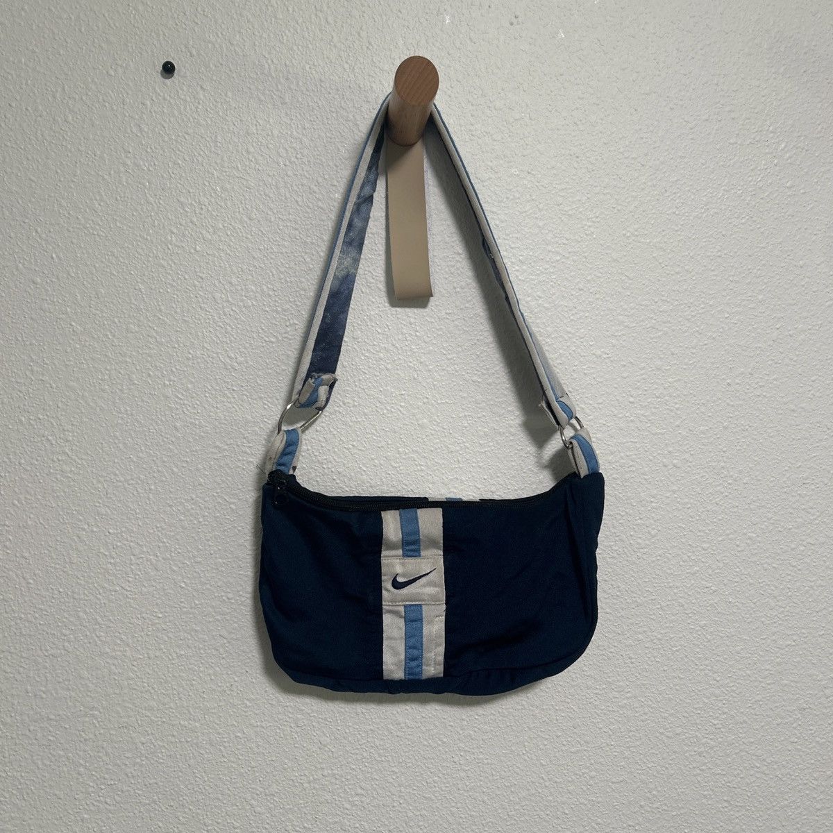 Nike Vintage Nike custom Hand made shoulder bag Size ONE SIZE - 1 Thumbnail