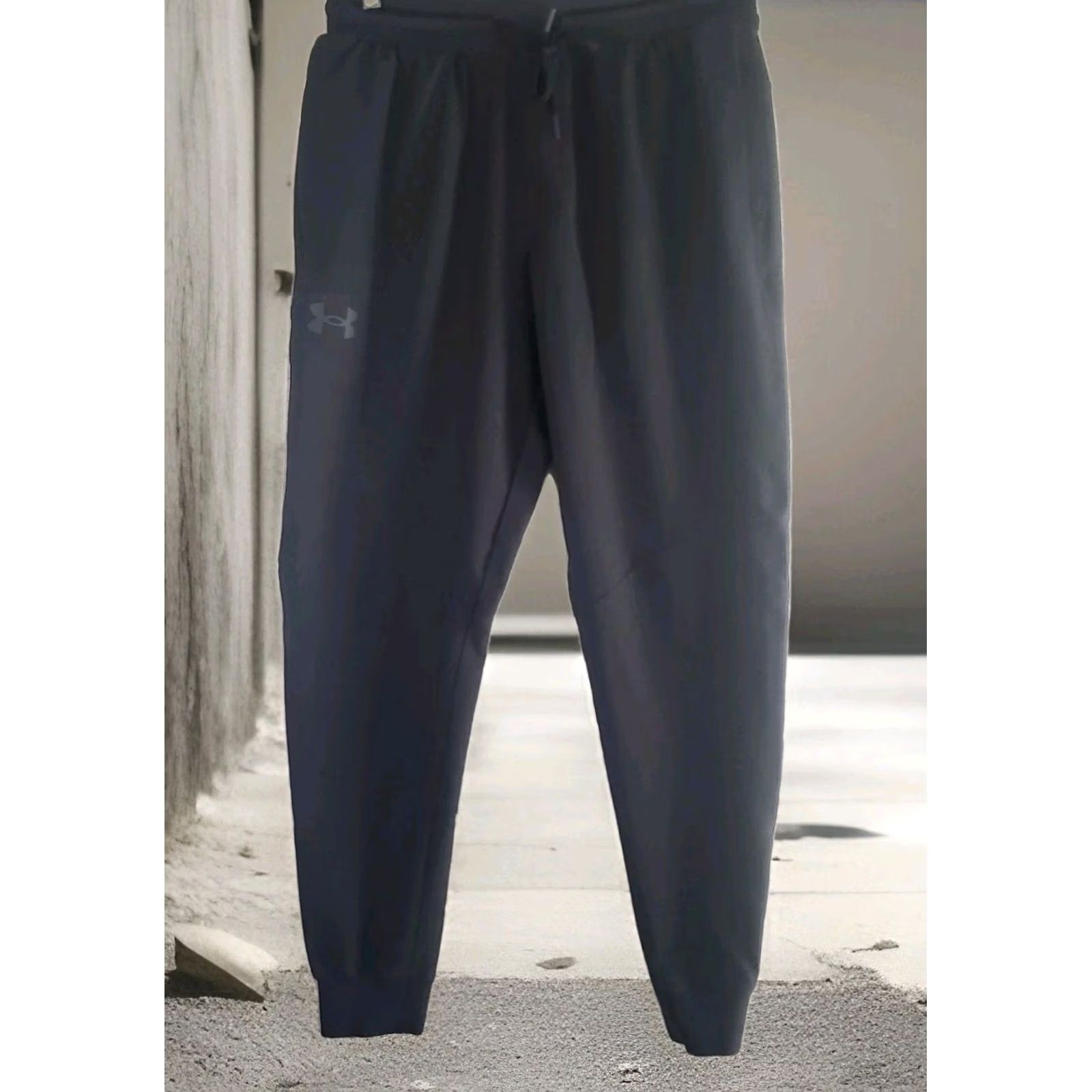 Under Armour Under Armour Joggers Mens L Black Knit Elastic Waist Athletic Tapered Leg Pockets Sweatpants Casual Activewear Regular Fit Size US 33 - 2 Thumbnail