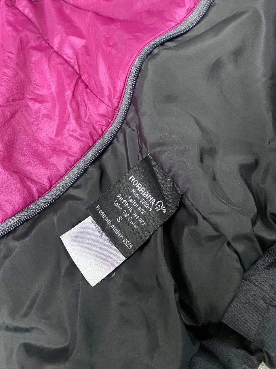 Norrona Norrona Light Jacket Streetwear Gorpcore Outdoor Gore-Tex Size L / US 10 / IT 46 - 12 Thumbnail