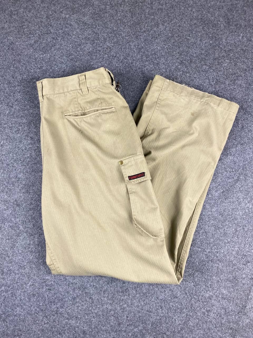 Japanese Brand japanese brand herringbone twill cargo pants nice design Size US 35 - 2 Thumbnail